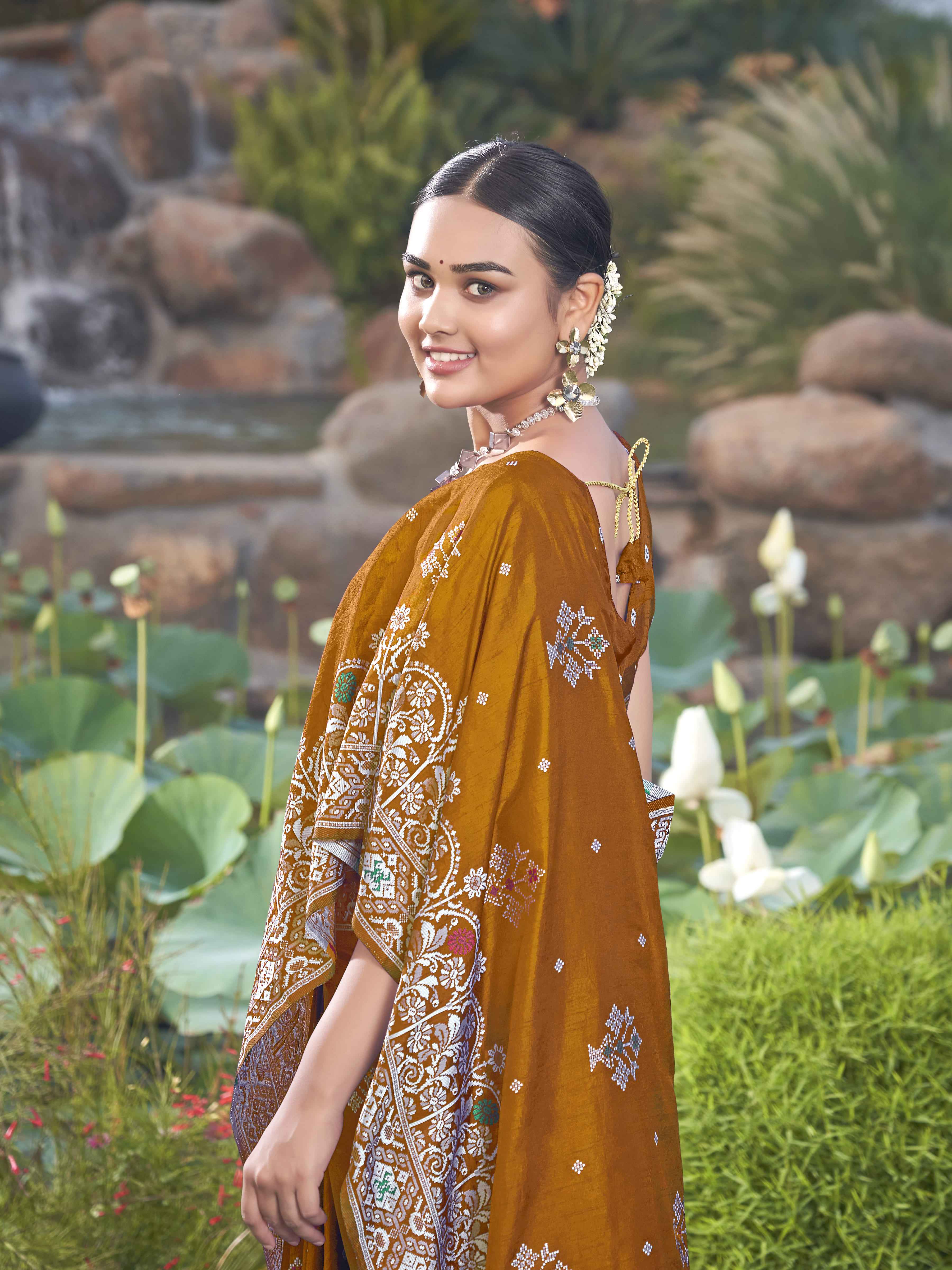MANOHARI Banarasi Silk Blend Jacquard Work Saree - Mustard - Dista