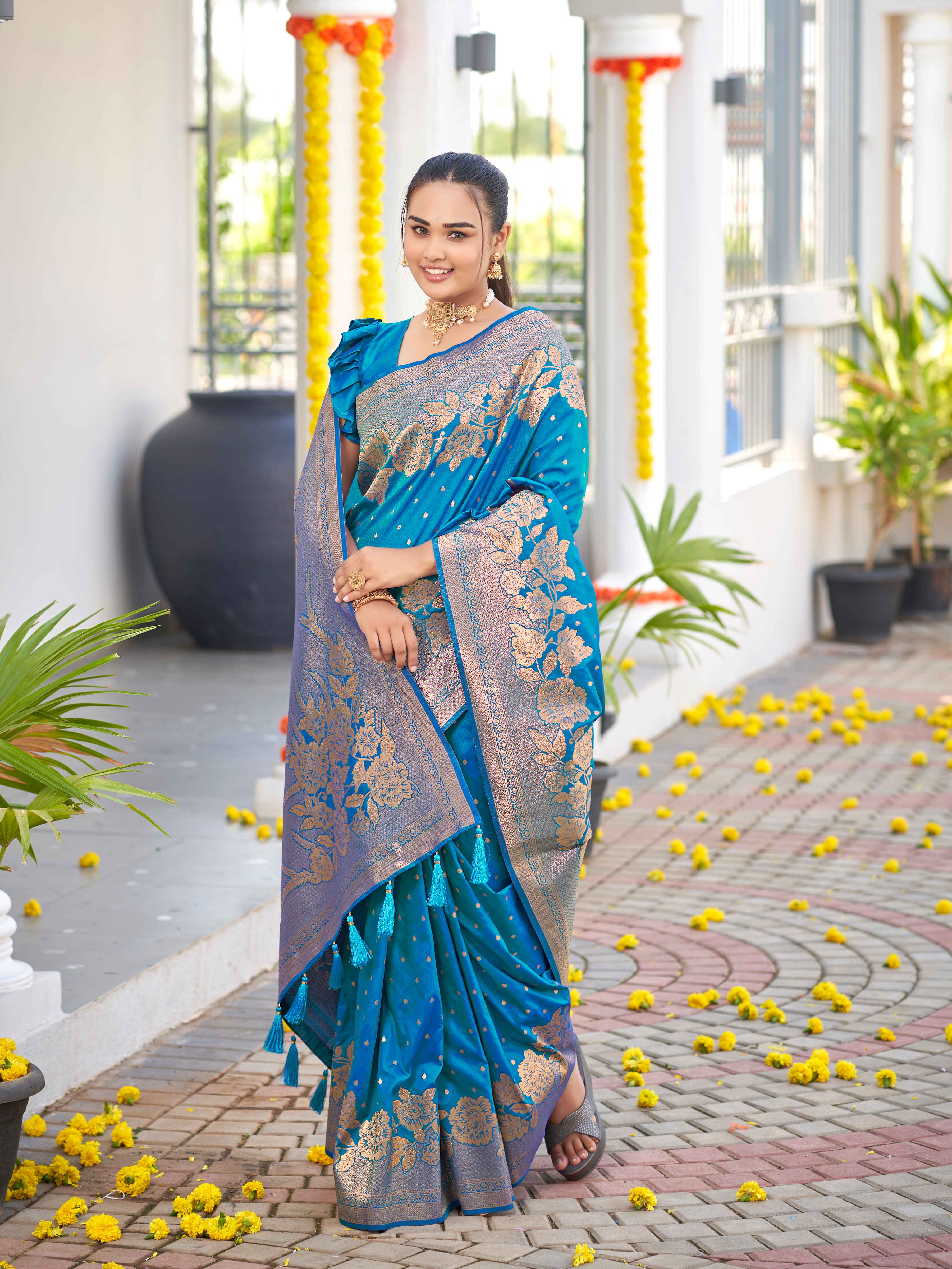 MANOHARI Banarasi Silk Blend Jacquard Work Saree - Blue - Dista