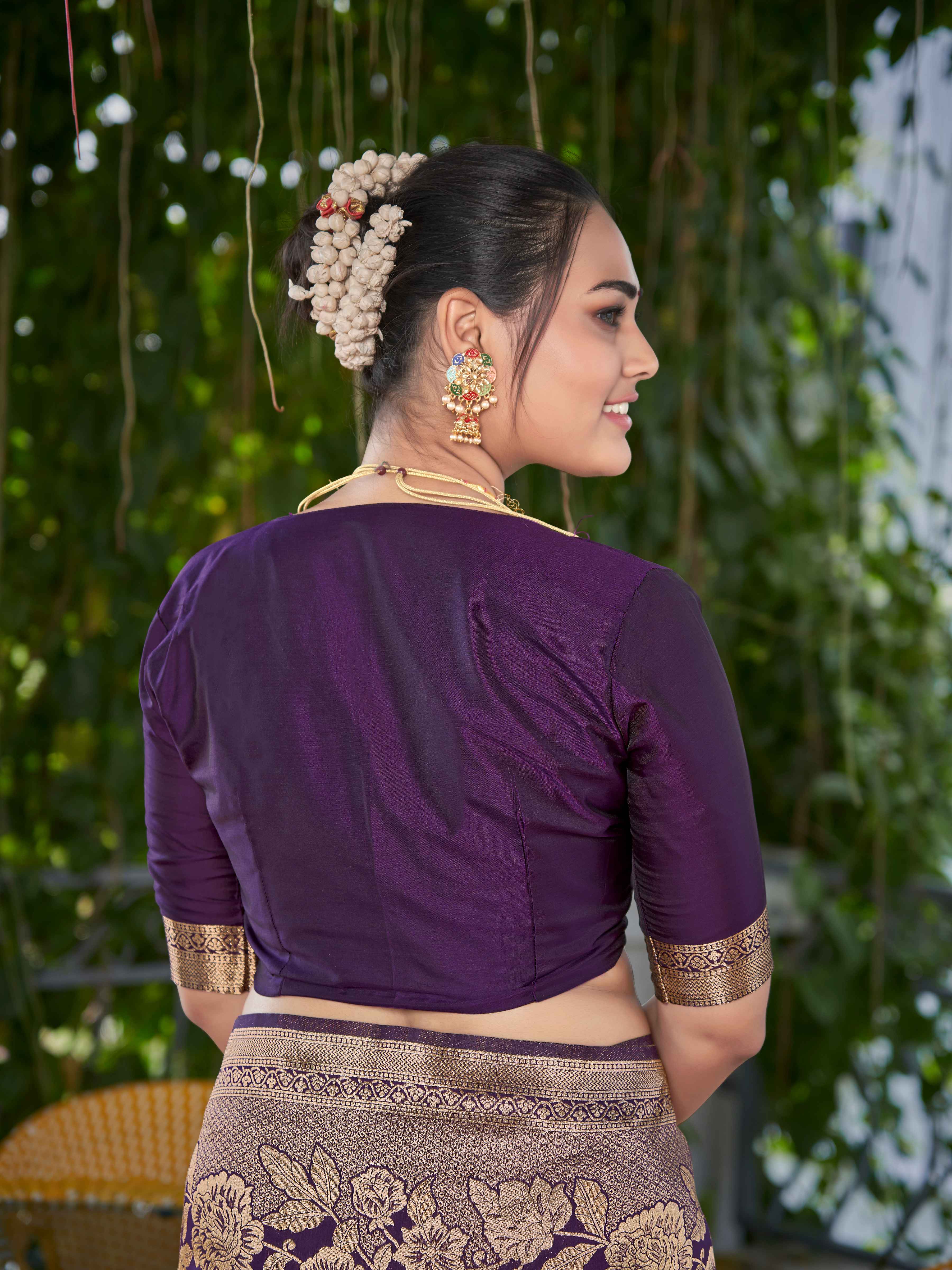 MANOHARI Banarasi Silk Blend Jacquard Work Saree - Purple - Dista