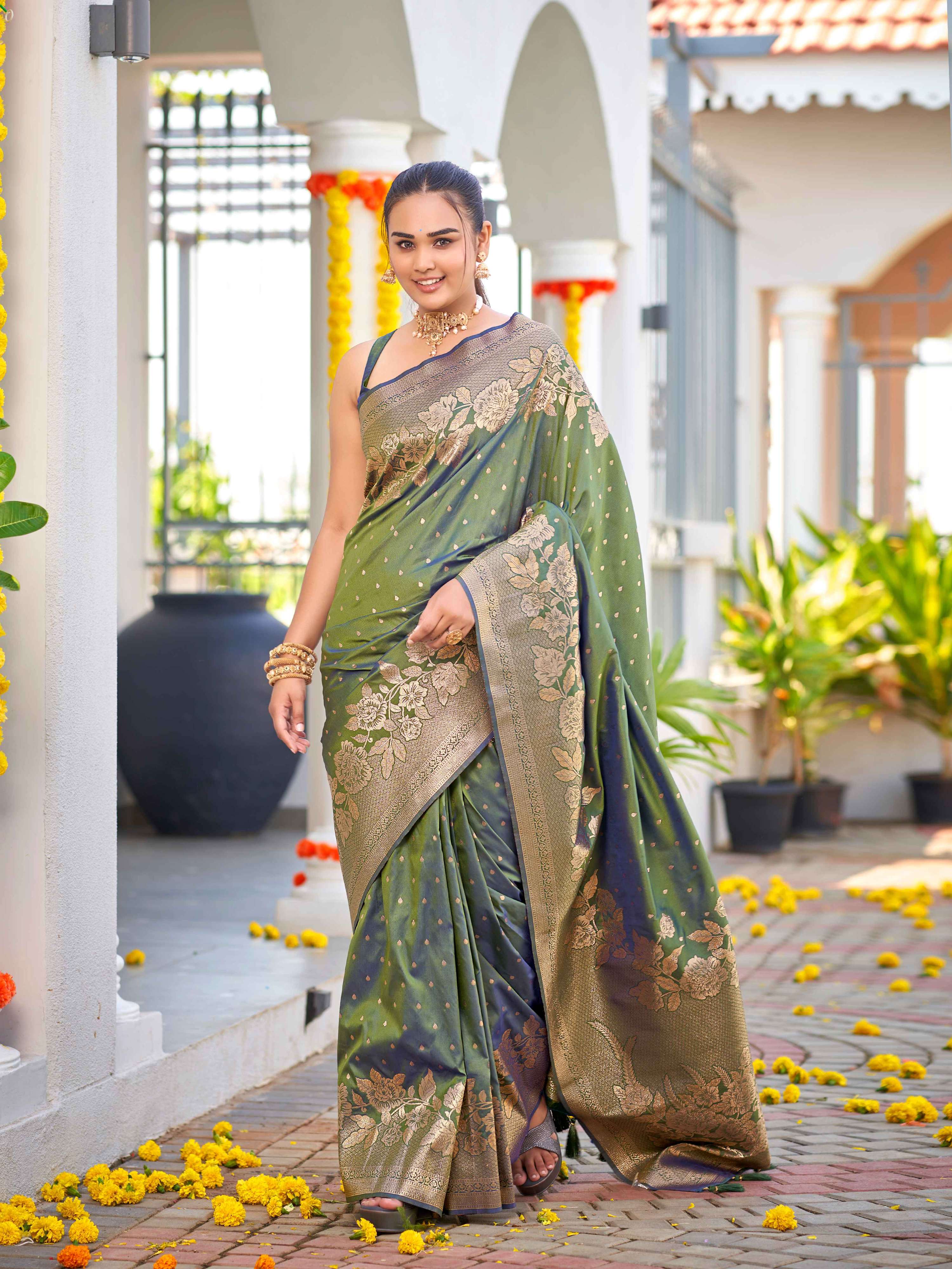 MANOHARI Banarasi Silk Blend Jacquard Work Saree - Green - Dista