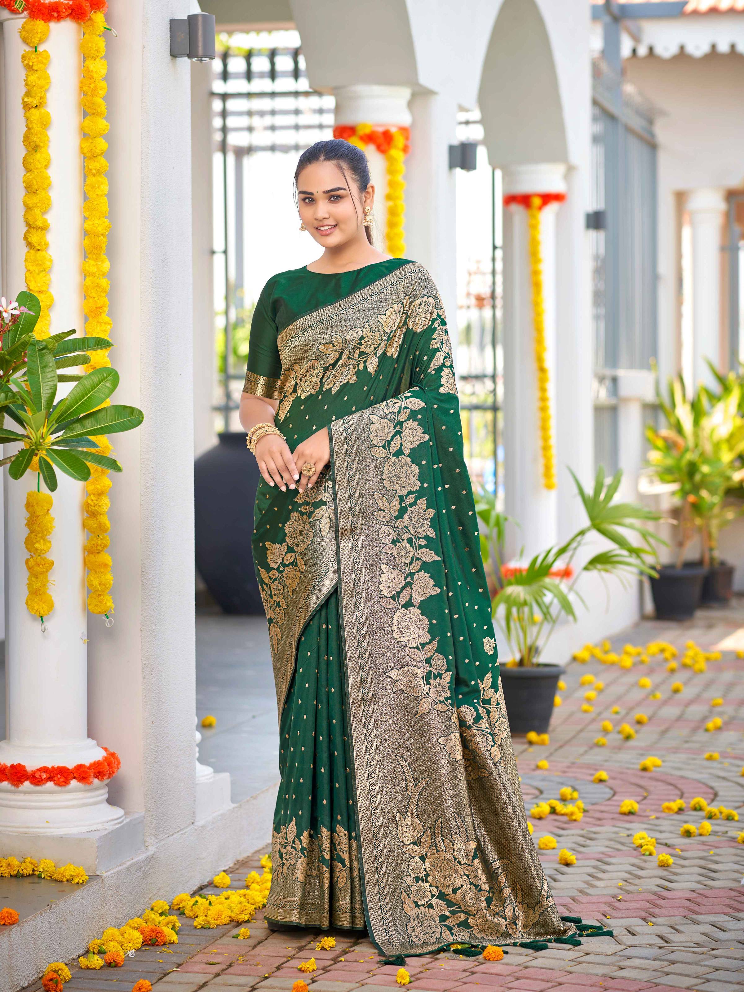 MANOHARI Banarasi Silk Blend Jacquard Work Saree - Green - Dista