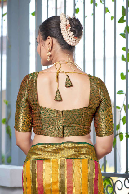 MANOHARI Banarasi Silk Blend Jacquard Work Saree - Green - Dista
