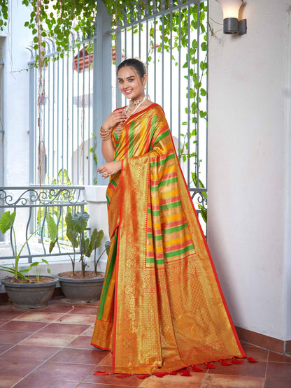 MANOHARI Banarasi Silk Blend Jacquard Work Saree - Red - Dista