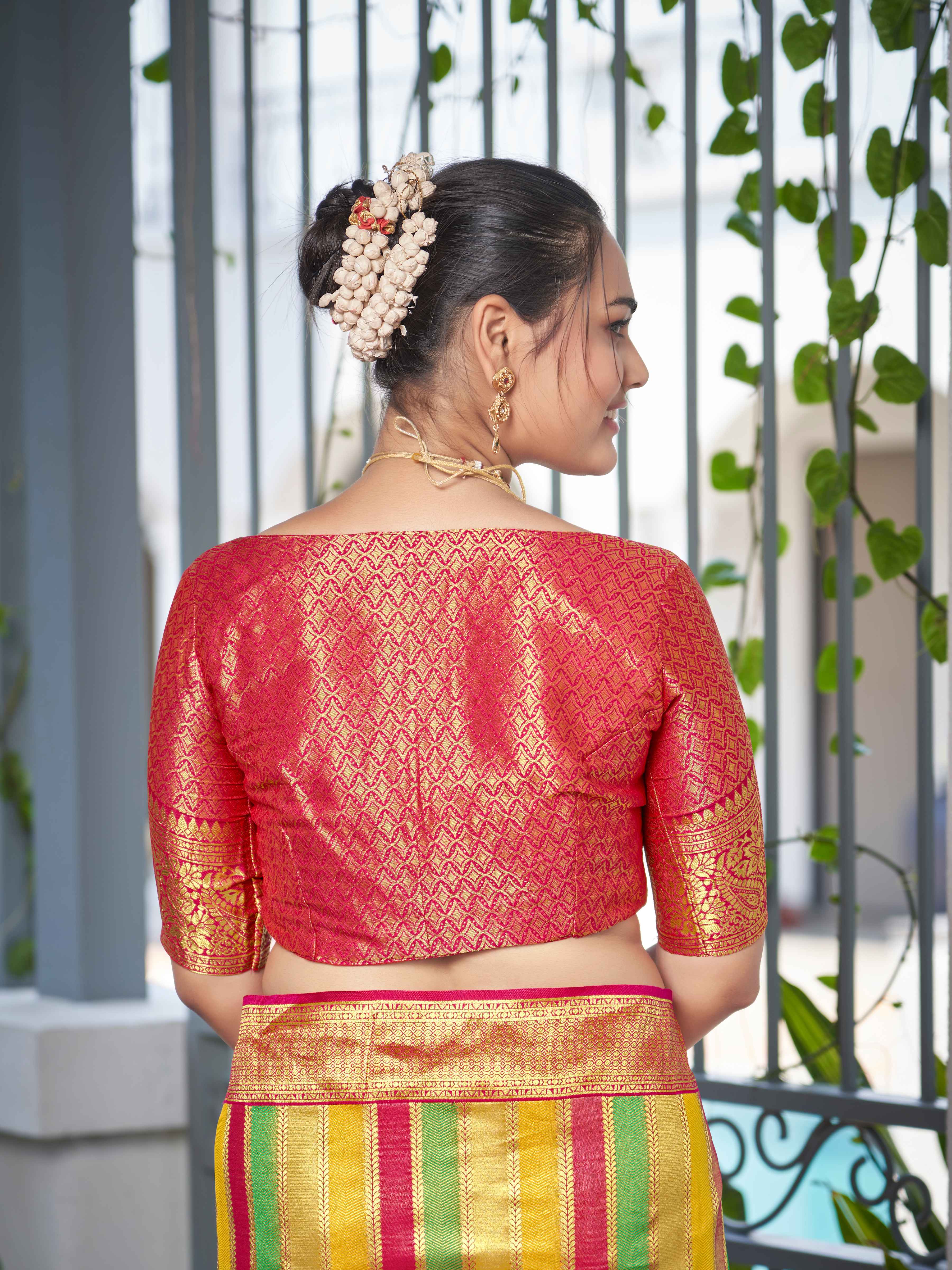 MANOHARI Banarasi Silk Blend Jacquard Work Saree - Pink - Dista