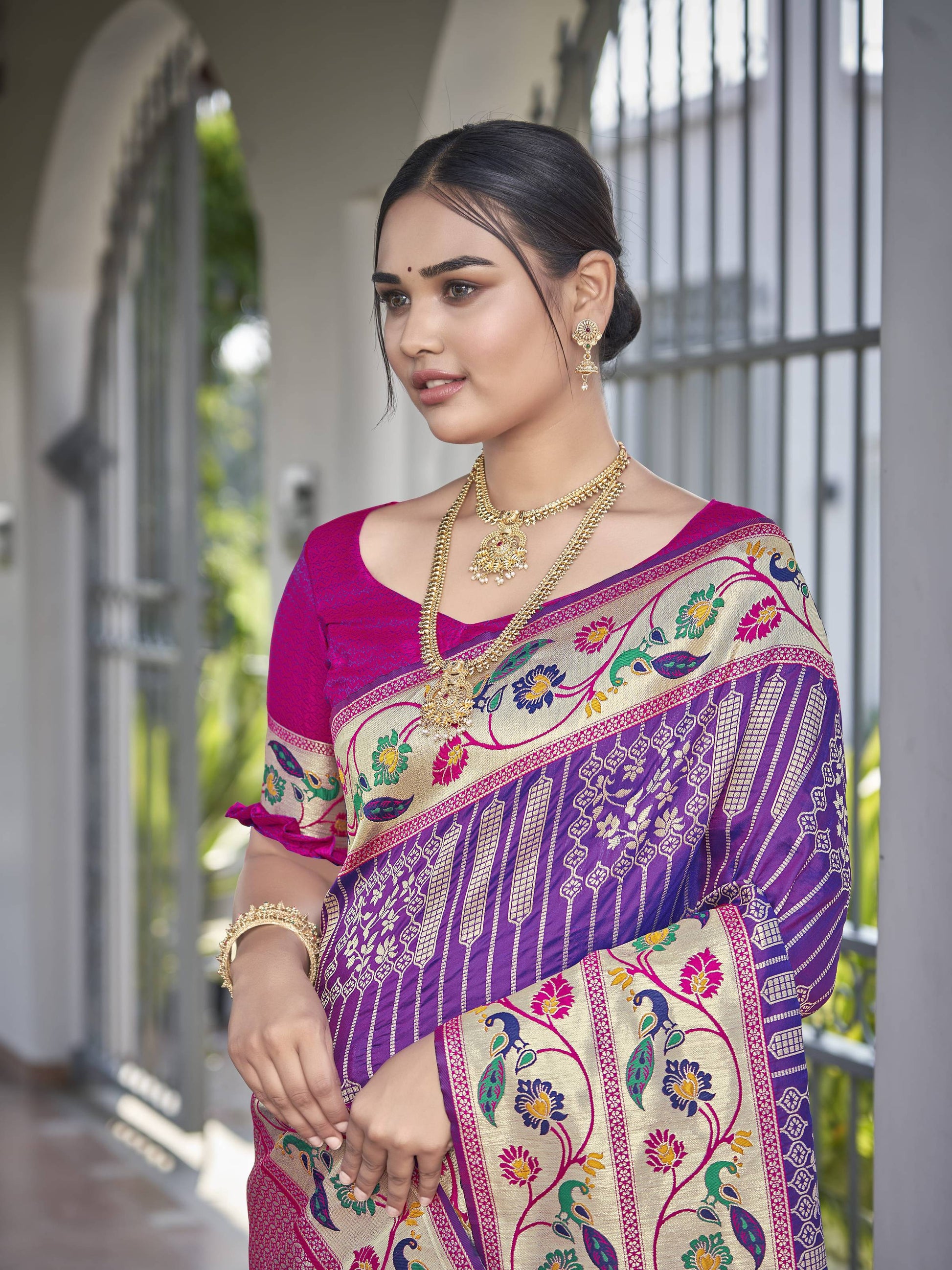 MANOHARI Banarasi Silk Blend Jacquard Work Saree - Purple - Dista
