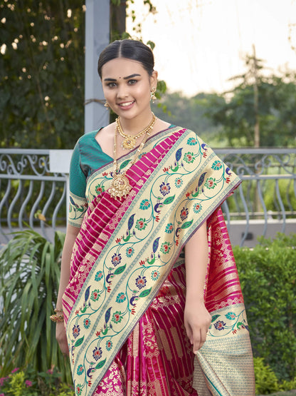 MANOHARI Banarasi Silk Blend Jacquard Work Saree - Pink - Dista
