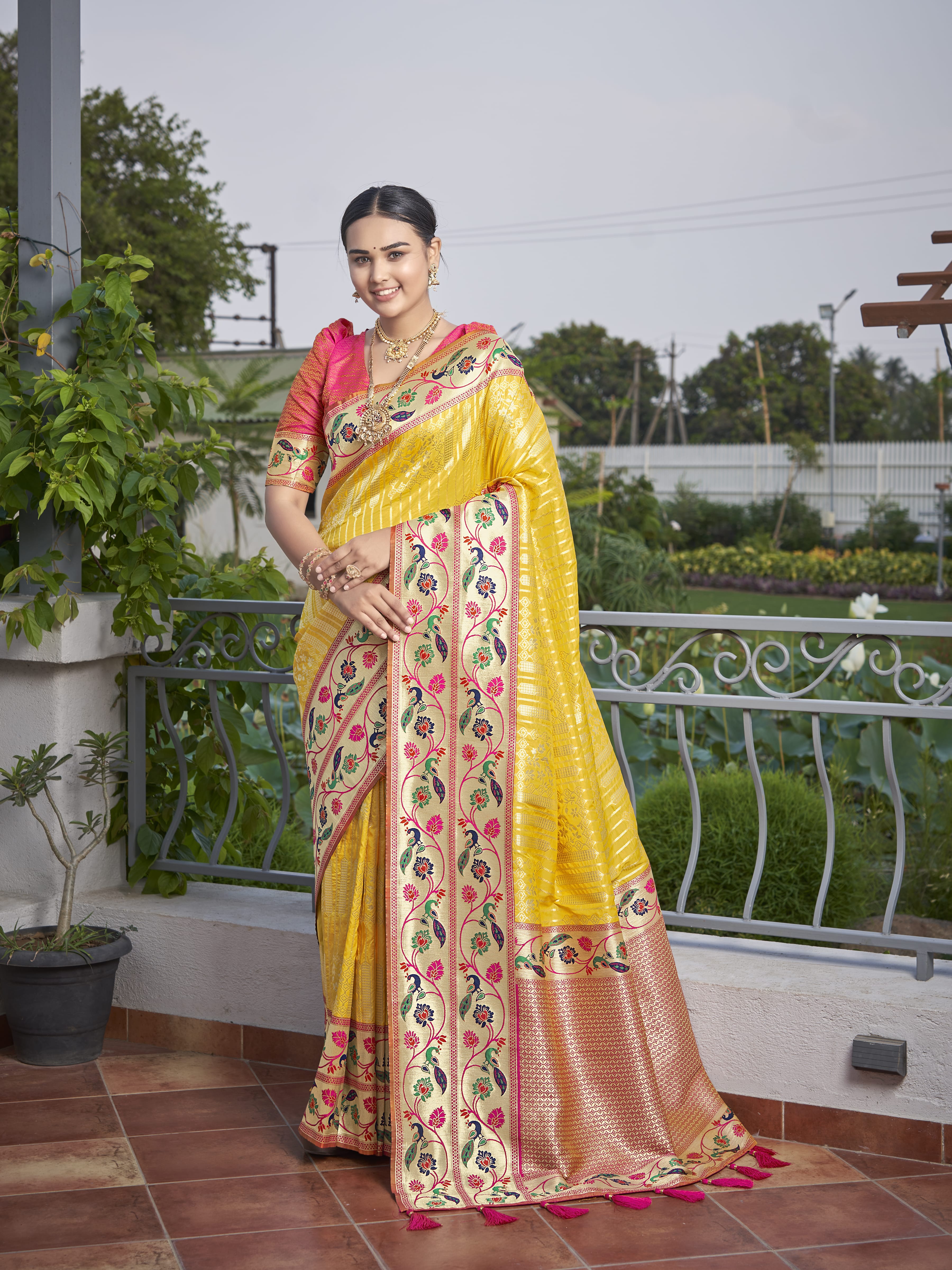 MANOHARI Banarasi Silk Blend Jacquard Work Saree - Yellow - Dista