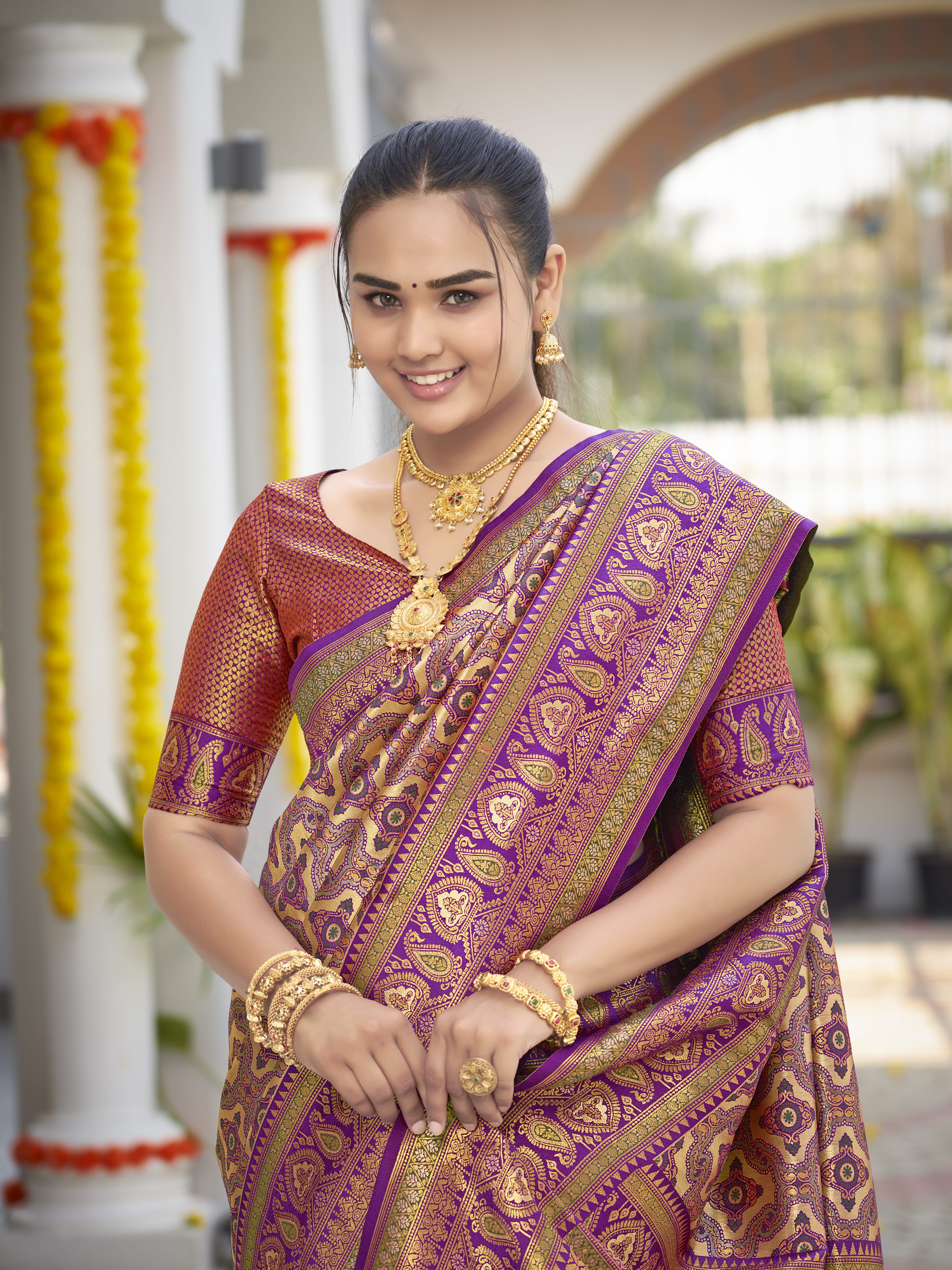 MANOHARI Banarasi Silk Blend Jacquard Work Saree - Purple - Dista