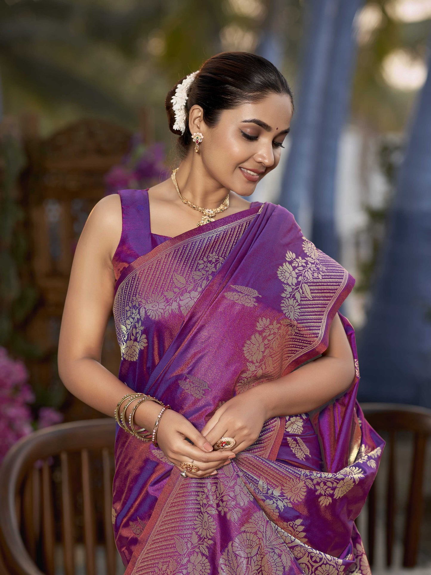 MANOHARI Banarasi Silk Blend Jacquard Work Saree - Purple - Dista