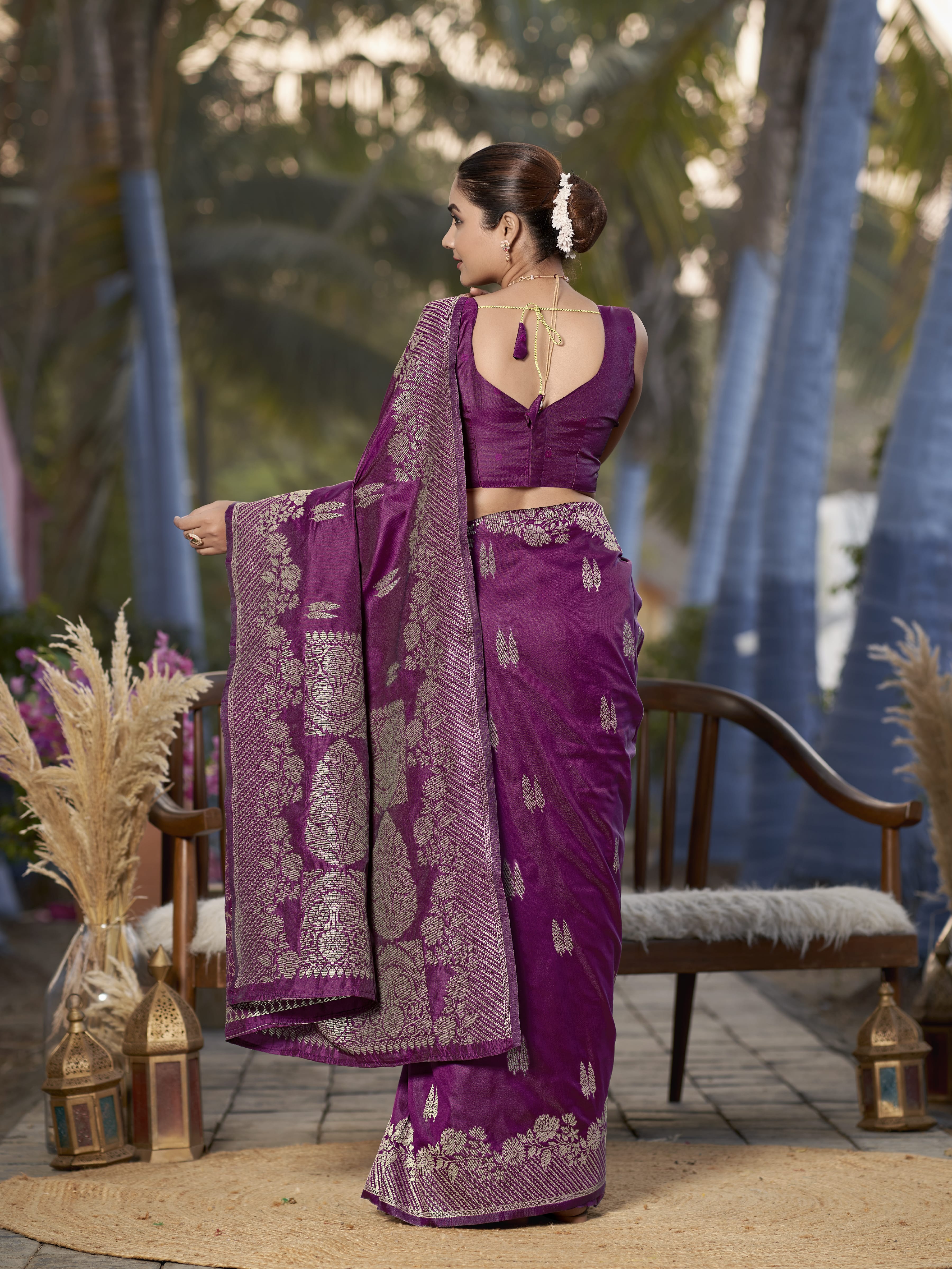 MANOHARI Banarasi Silk Blend Jacquard Work Saree - Purple - Dista