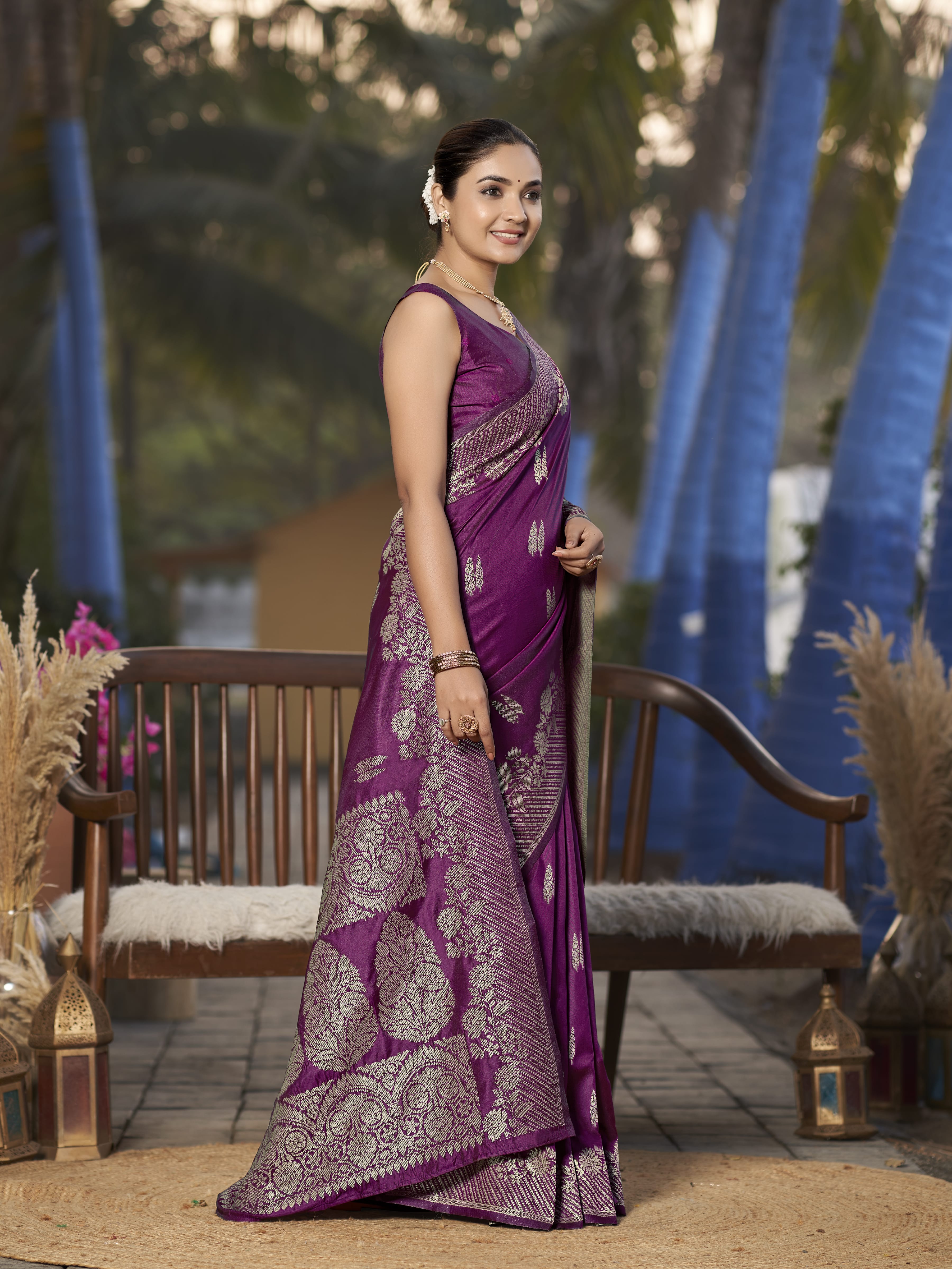 MANOHARI Banarasi Silk Blend Jacquard Work Saree - Purple - Dista