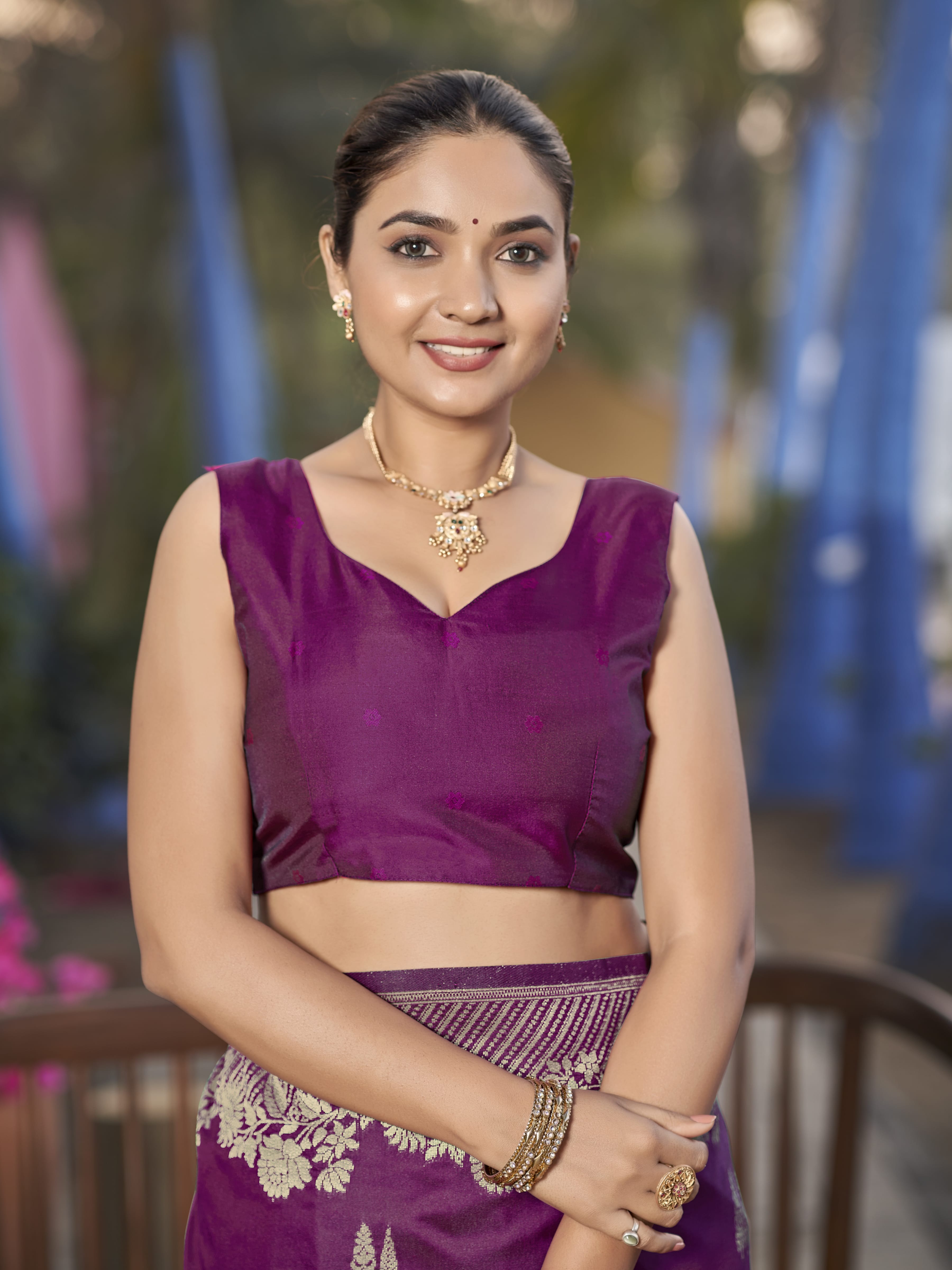 MANOHARI Banarasi Silk Blend Jacquard Work Saree - Purple - Dista