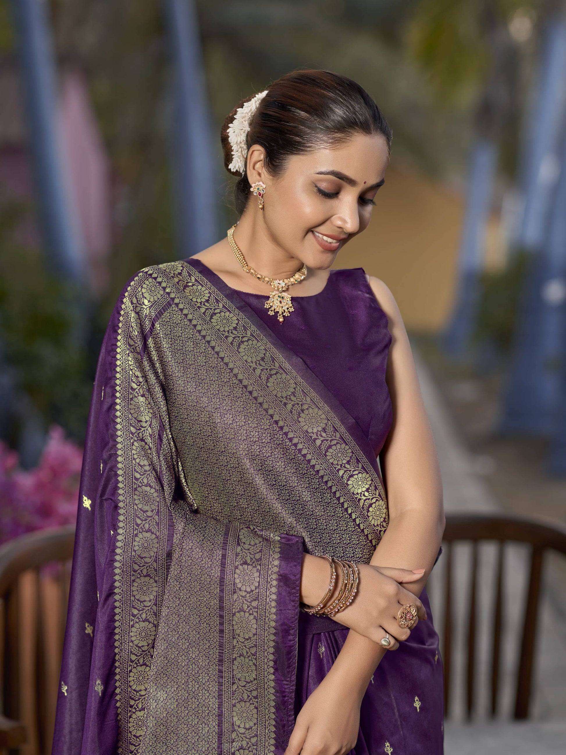MANOHARI Banarasi Silk Blend Jacquard Work Saree - Purple - Dista
