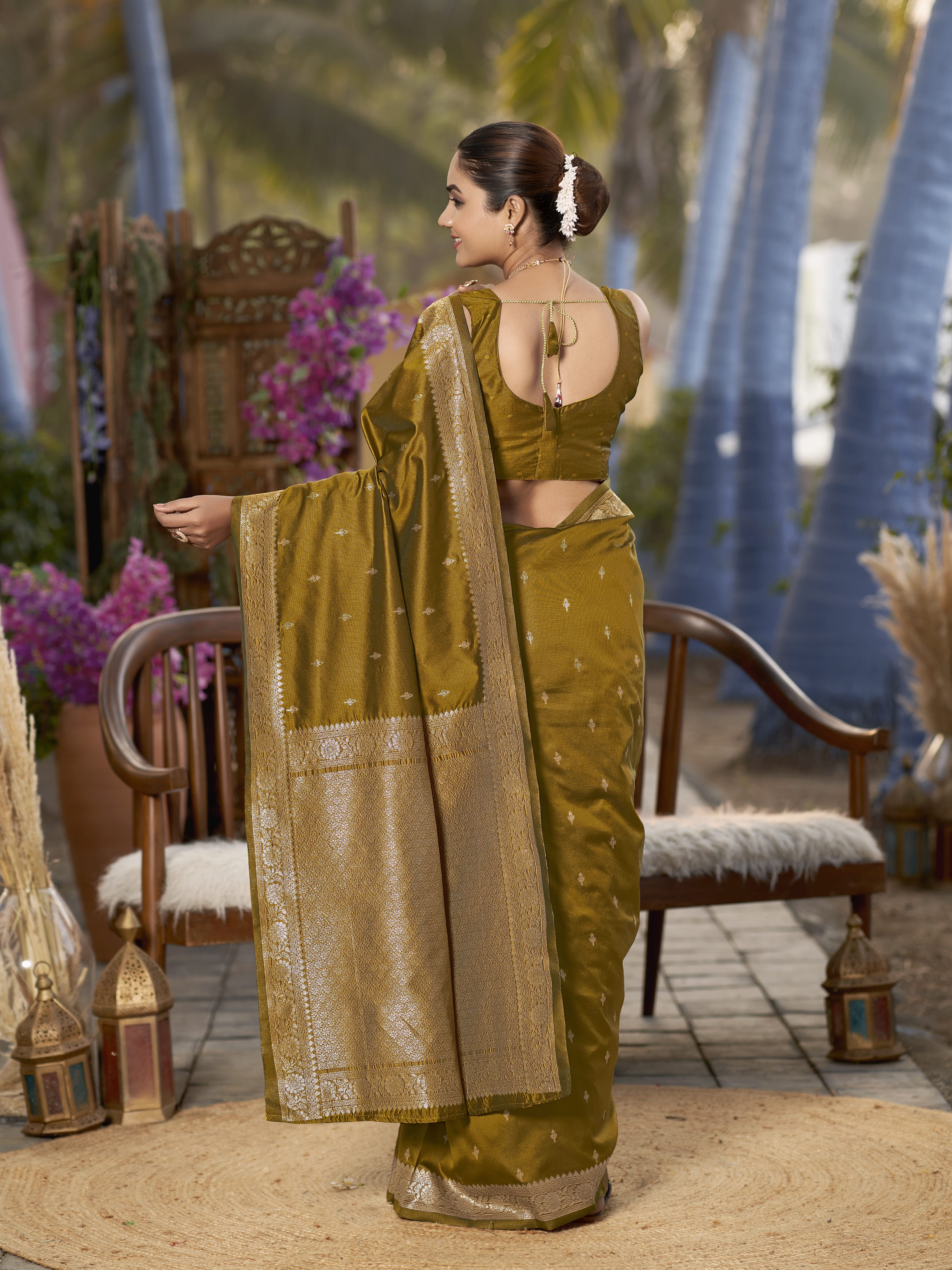 MANOHARI Banarasi Silk Blend Jacquard Work Saree - Yellow - Dista