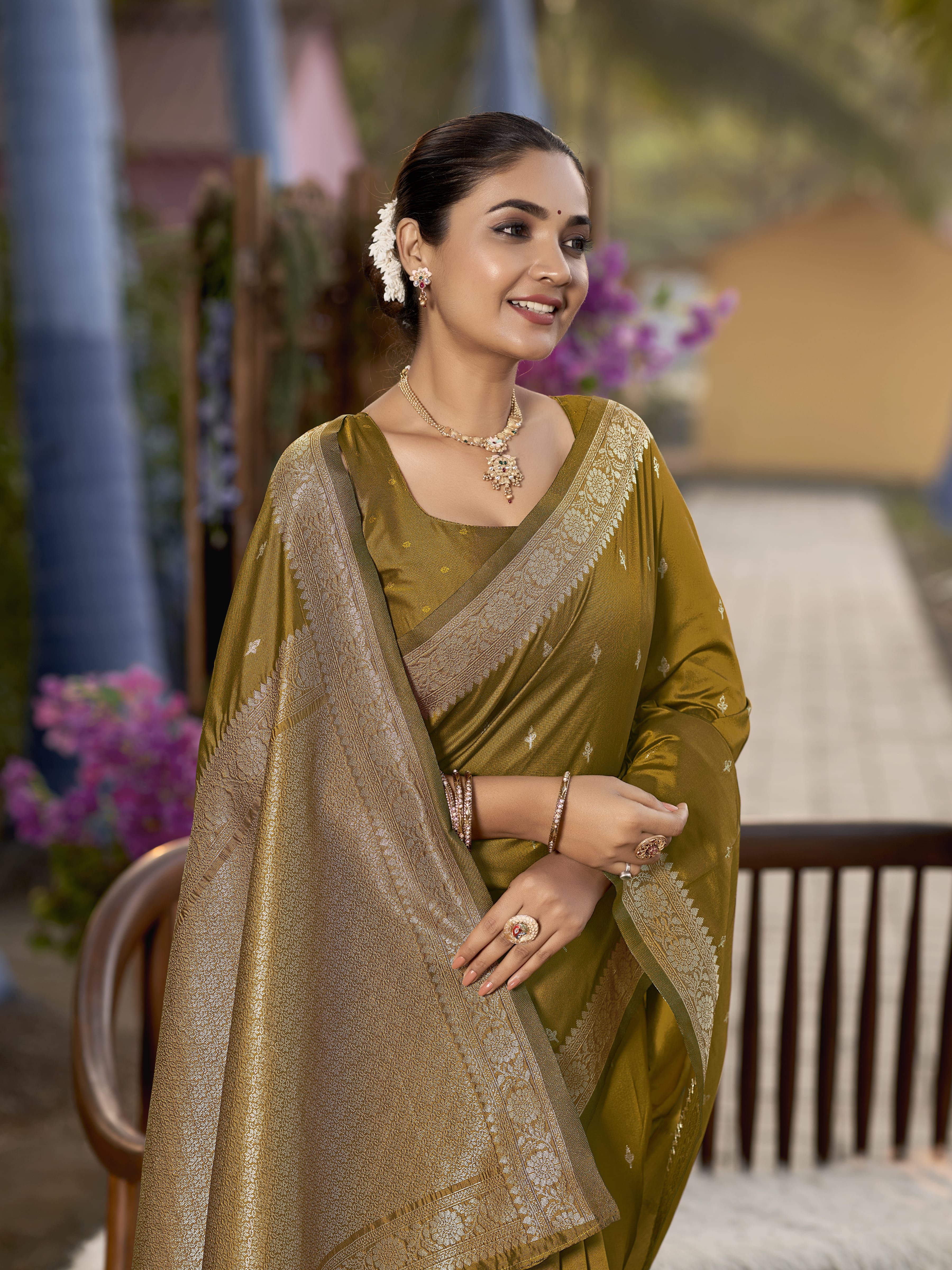 MANOHARI Banarasi Silk Blend Jacquard Work Saree - Yellow - Dista