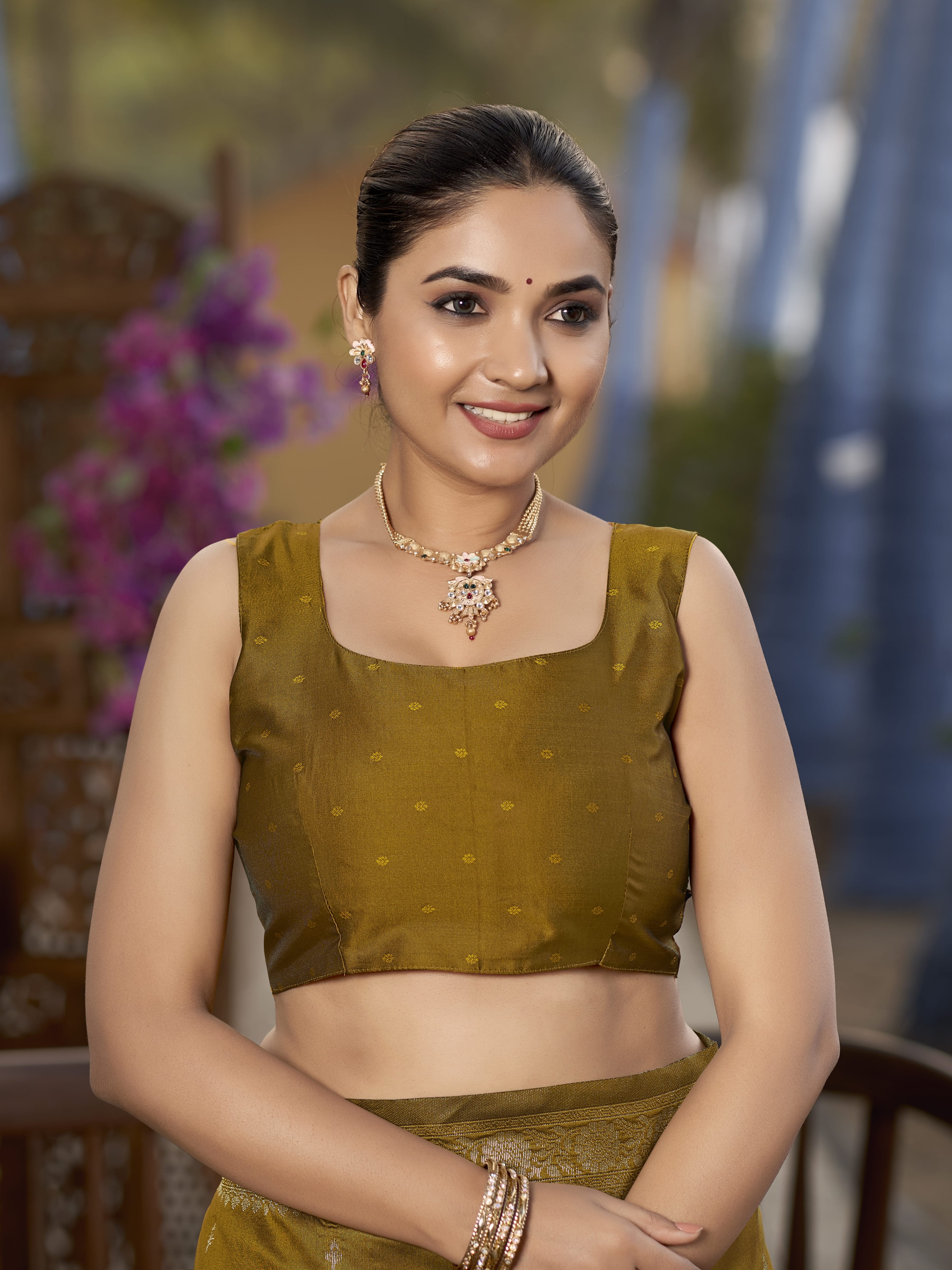 MANOHARI Banarasi Silk Blend Jacquard Work Saree - Yellow - Dista