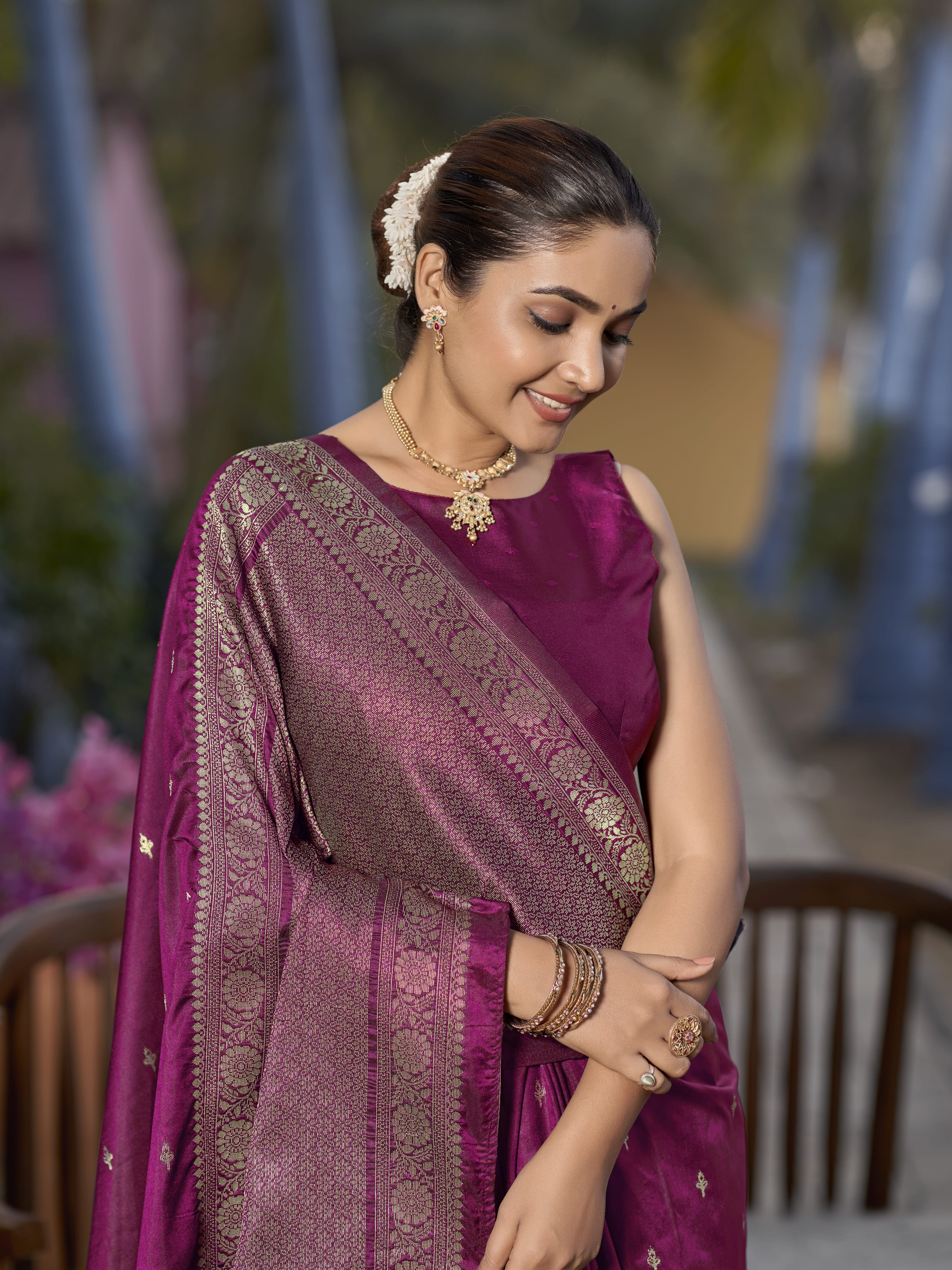 MANOHARI Banarasi Silk Blend Jacquard Work Saree - Purple - Dista