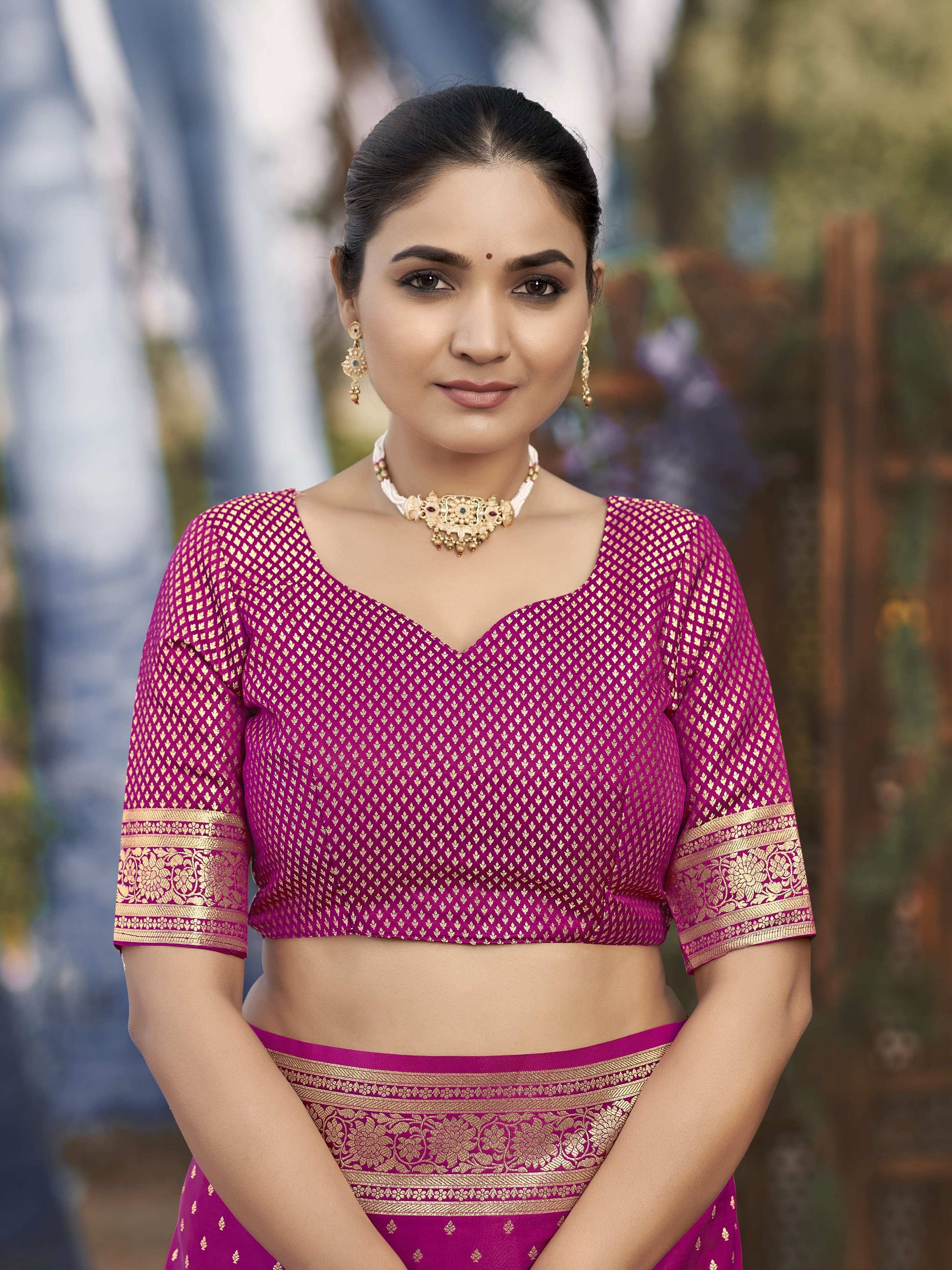 MANOHARI Banarasi Silk Blend Jacquard Work Saree - Pink - Dista