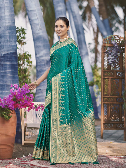 MANOHARI Banarasi Silk Blend Jacquard Work Saree - Green - Dista