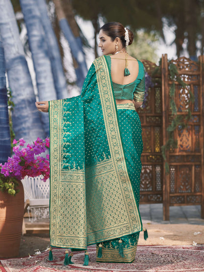 MANOHARI Banarasi Silk Blend Jacquard Work Saree - Green - Dista