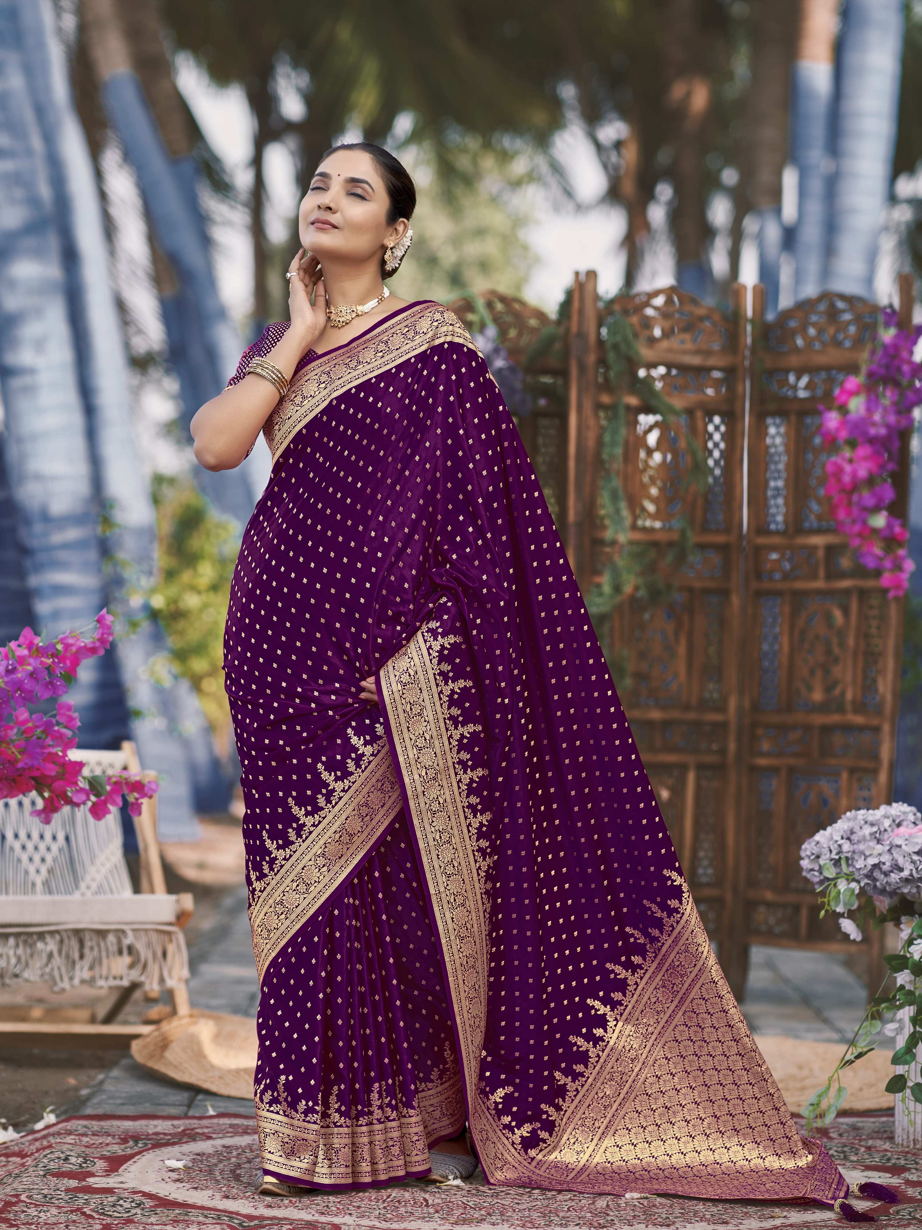 MANOHARI Banarasi Silk Blend Jacquard Work Saree - Purple - Dista