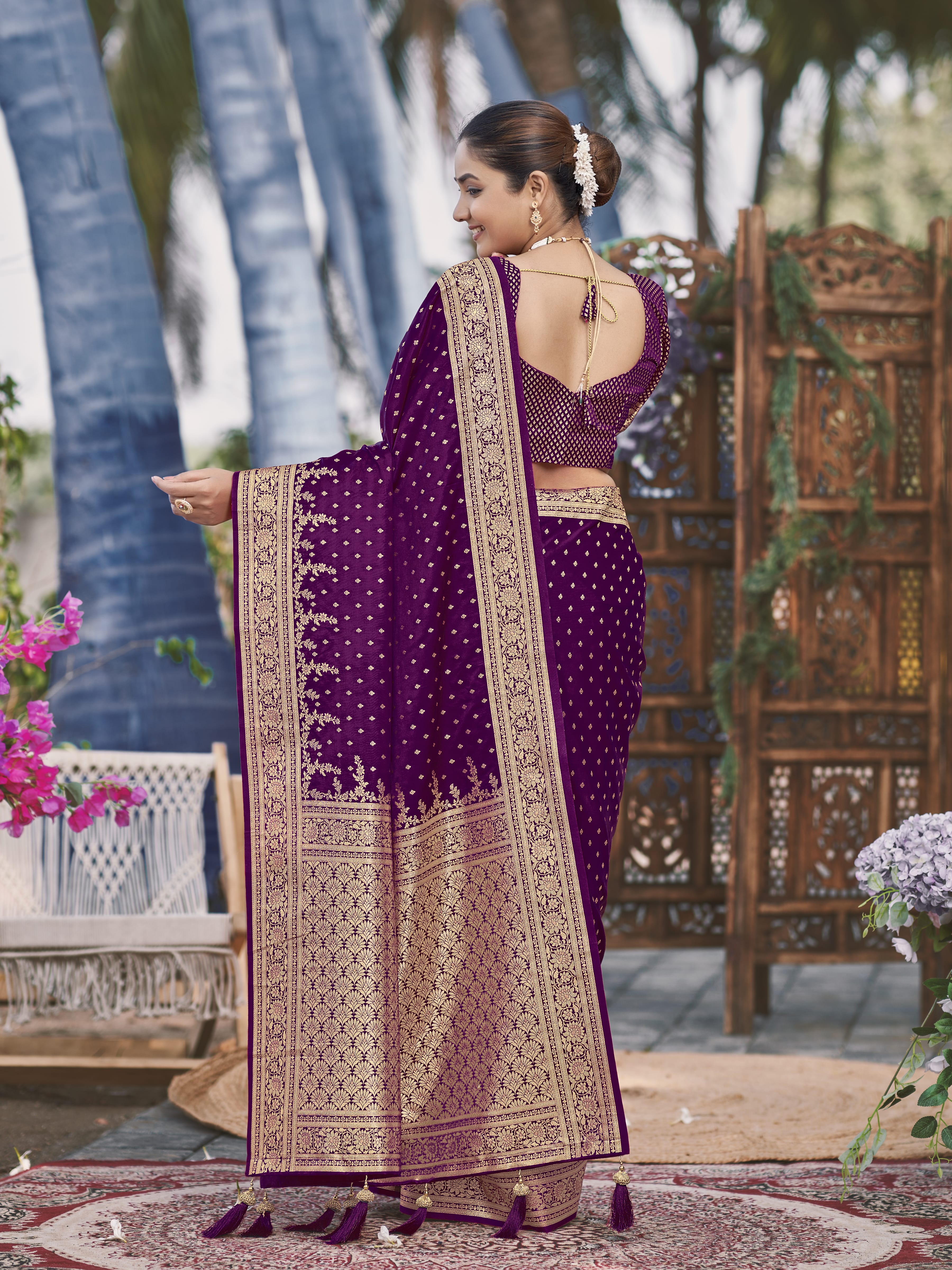 MANOHARI Banarasi Silk Blend Jacquard Work Saree - Purple - Dista