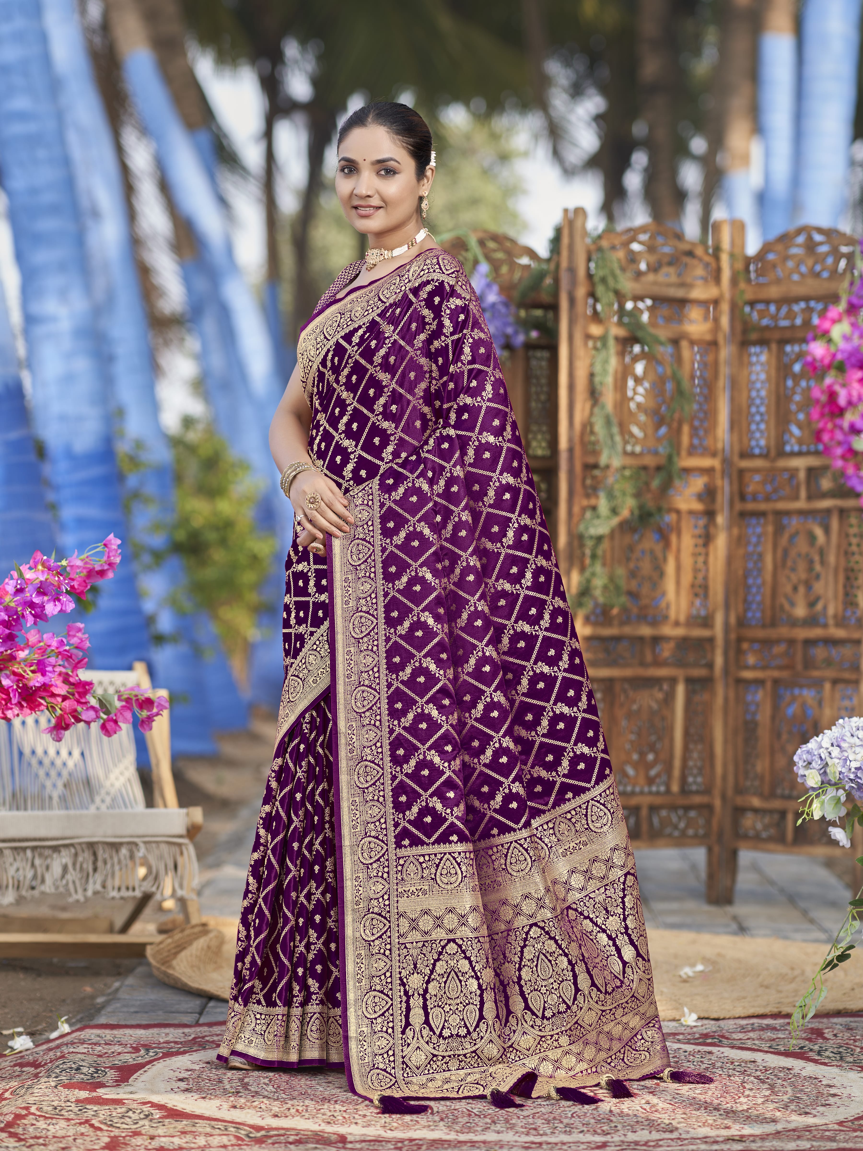 MANOHARI Banarasi Silk Blend Jacquard Work Saree - Purple - Dista