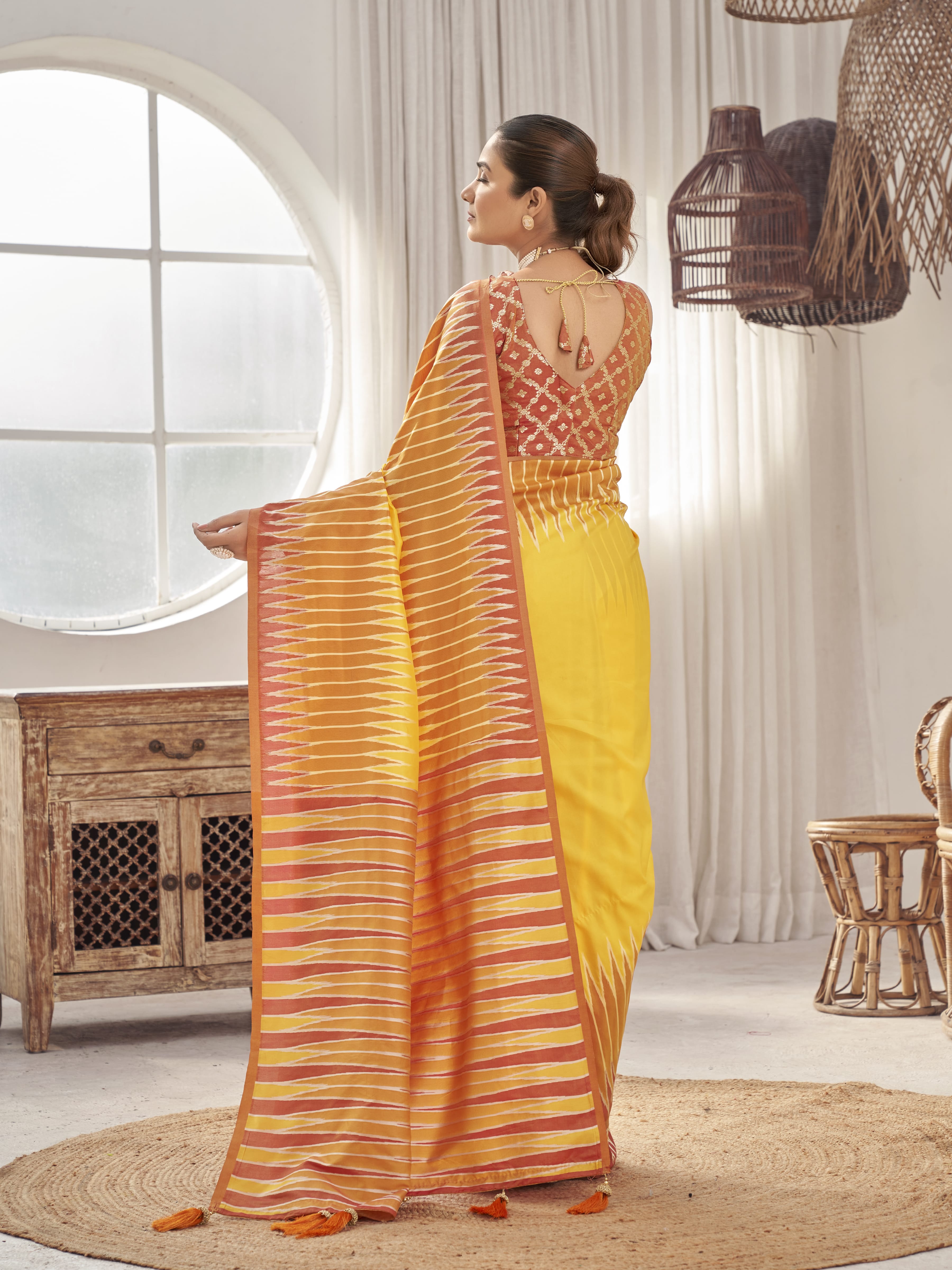 MANOHARI Banarasi Silk Blend Jacquard Work Saree - Yellow - Dista
