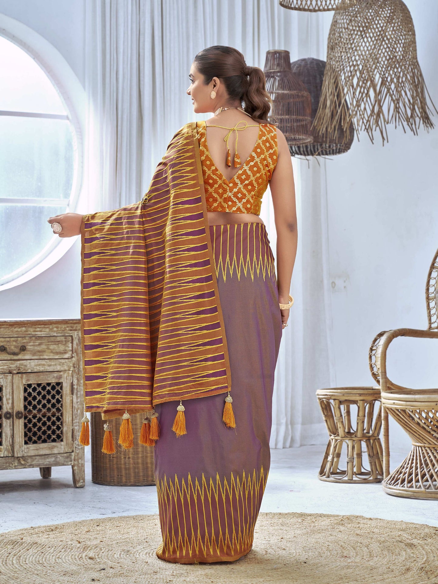 MANOHARI Banarasi Silk Blend Jacquard Work Saree - Purple - Dista