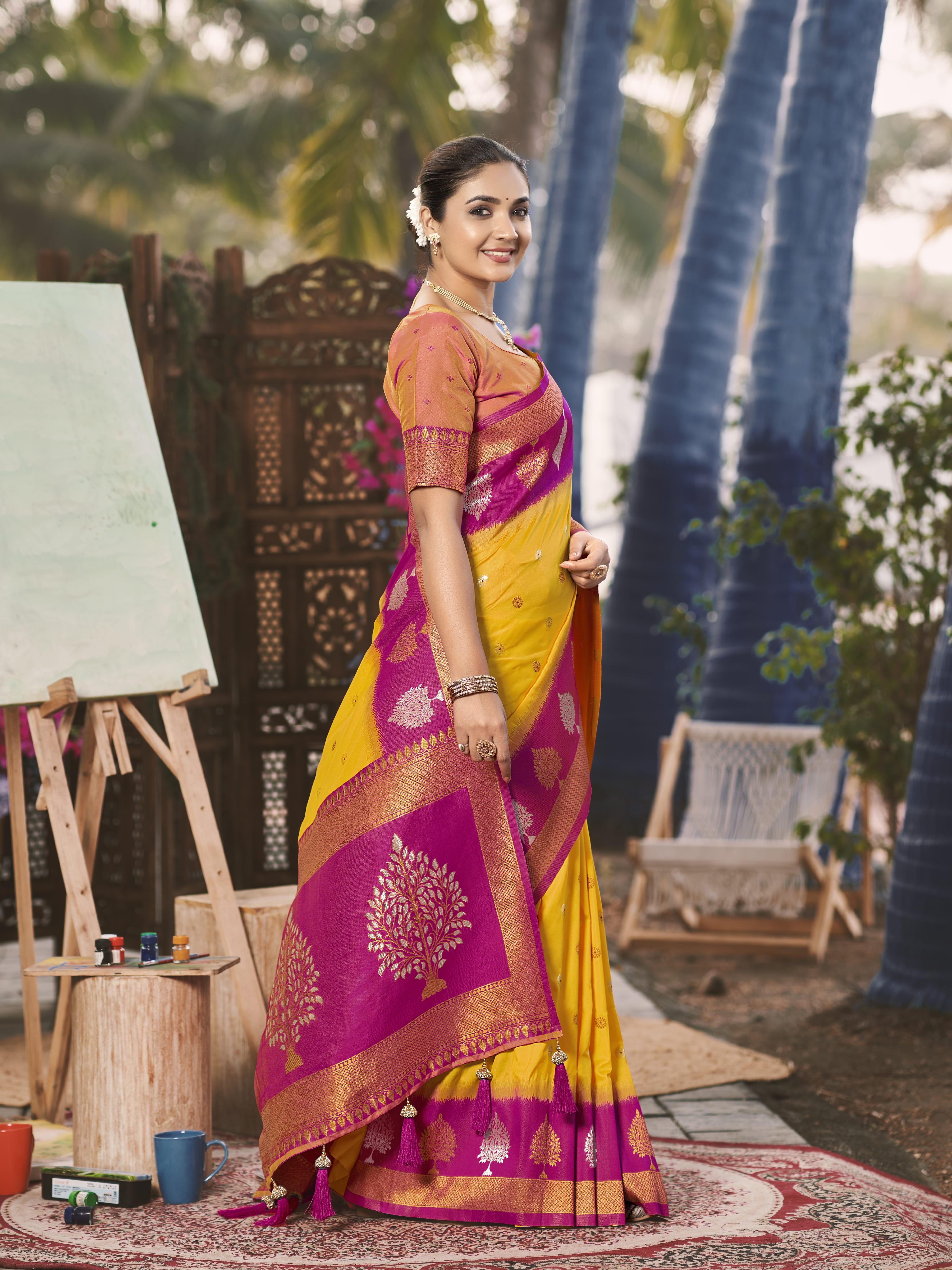 MANOHARI Banarasi Silk Blend Jacquard Work Saree - Yellow - Dista