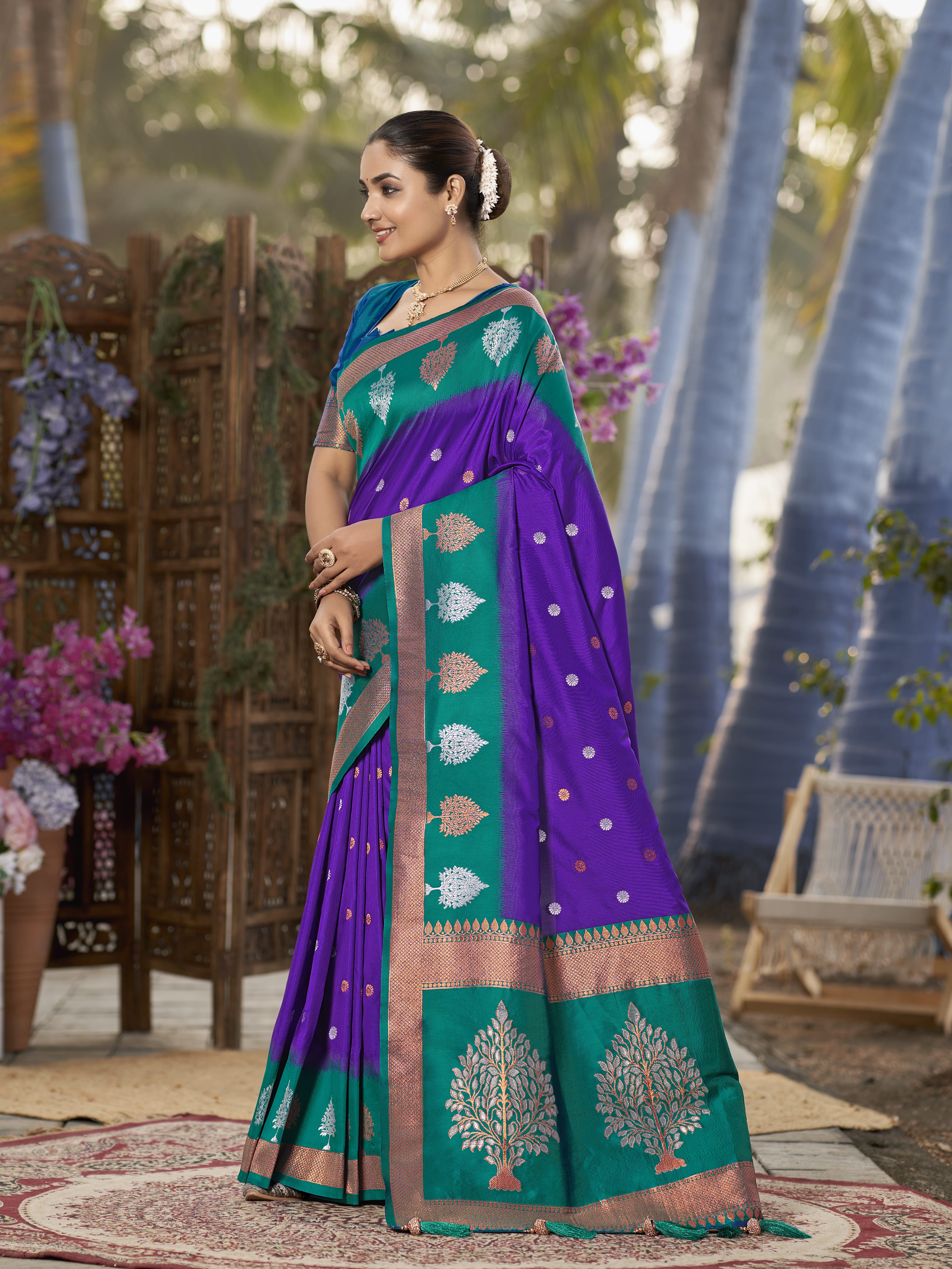MANOHARI Banarasi Silk Blend Jacquard Work Saree - Purple - Dista