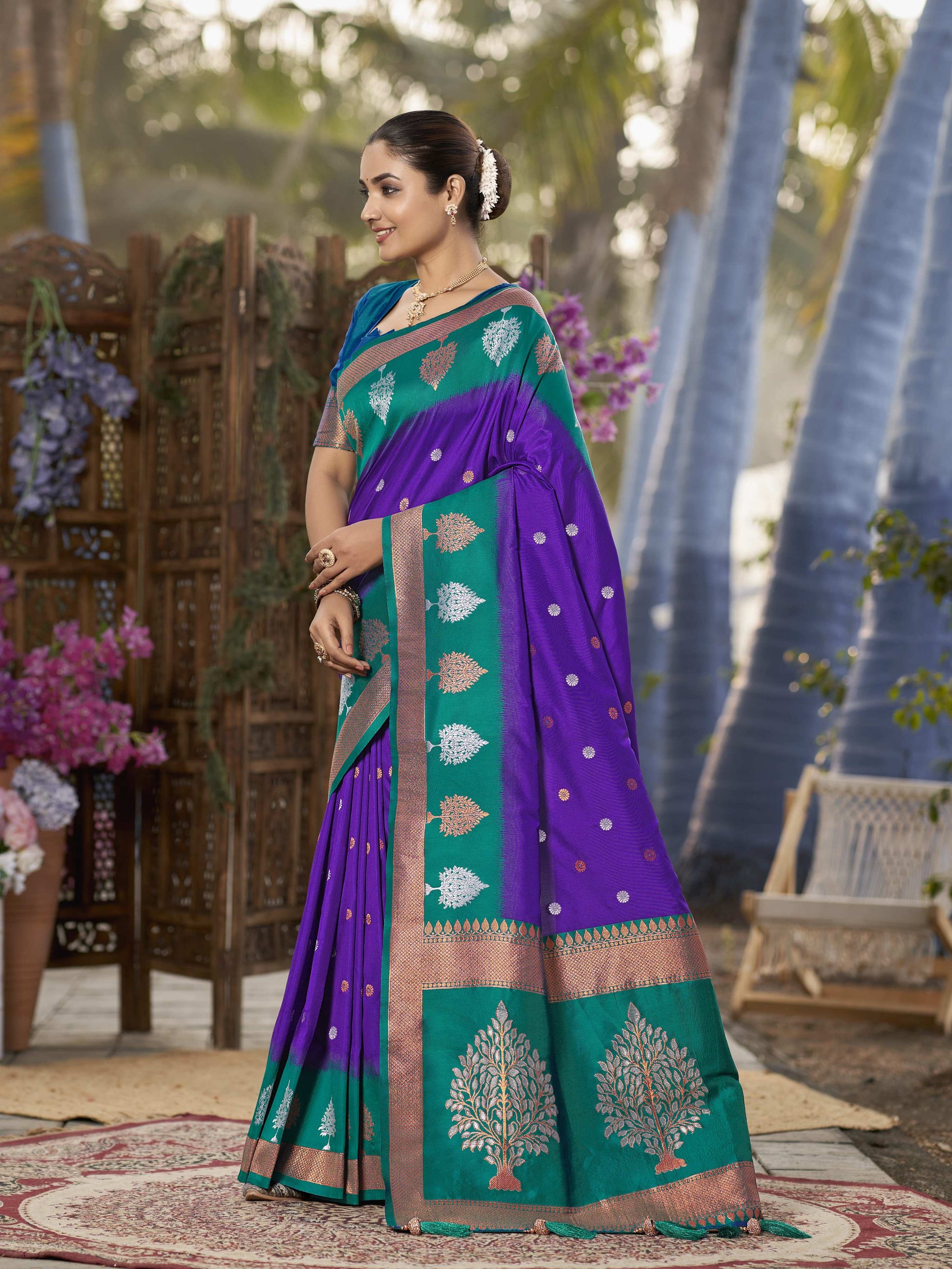MANOHARI Banarasi Silk Blend Jacquard Work Saree - Purple - Dista