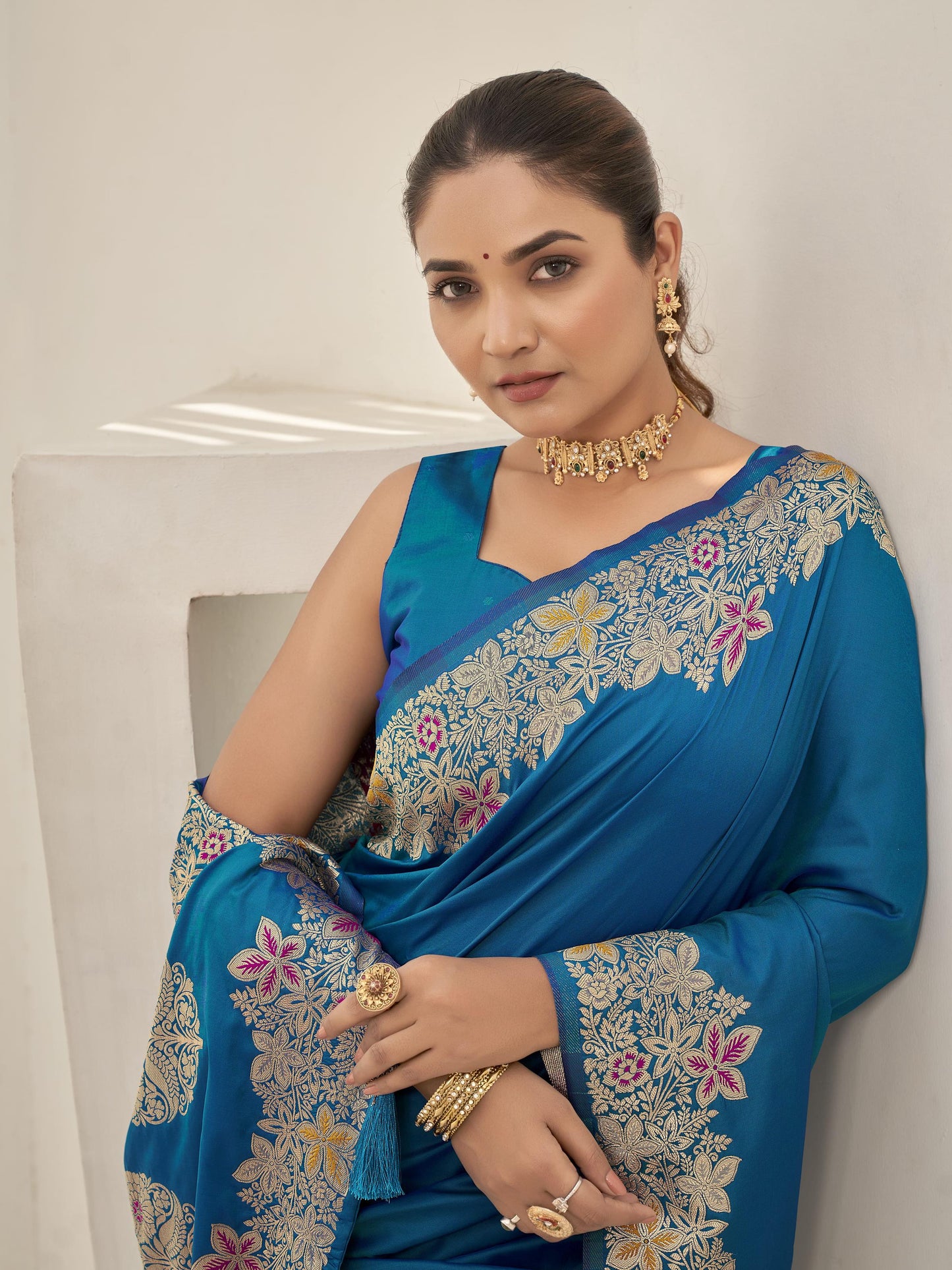MANOHARI Banarasi Silk Blend Jacquard Work Saree - Blue - Dista