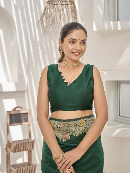 MANOHARI Banarasi Silk Blend Jacquard Work Saree - Green - Dista
