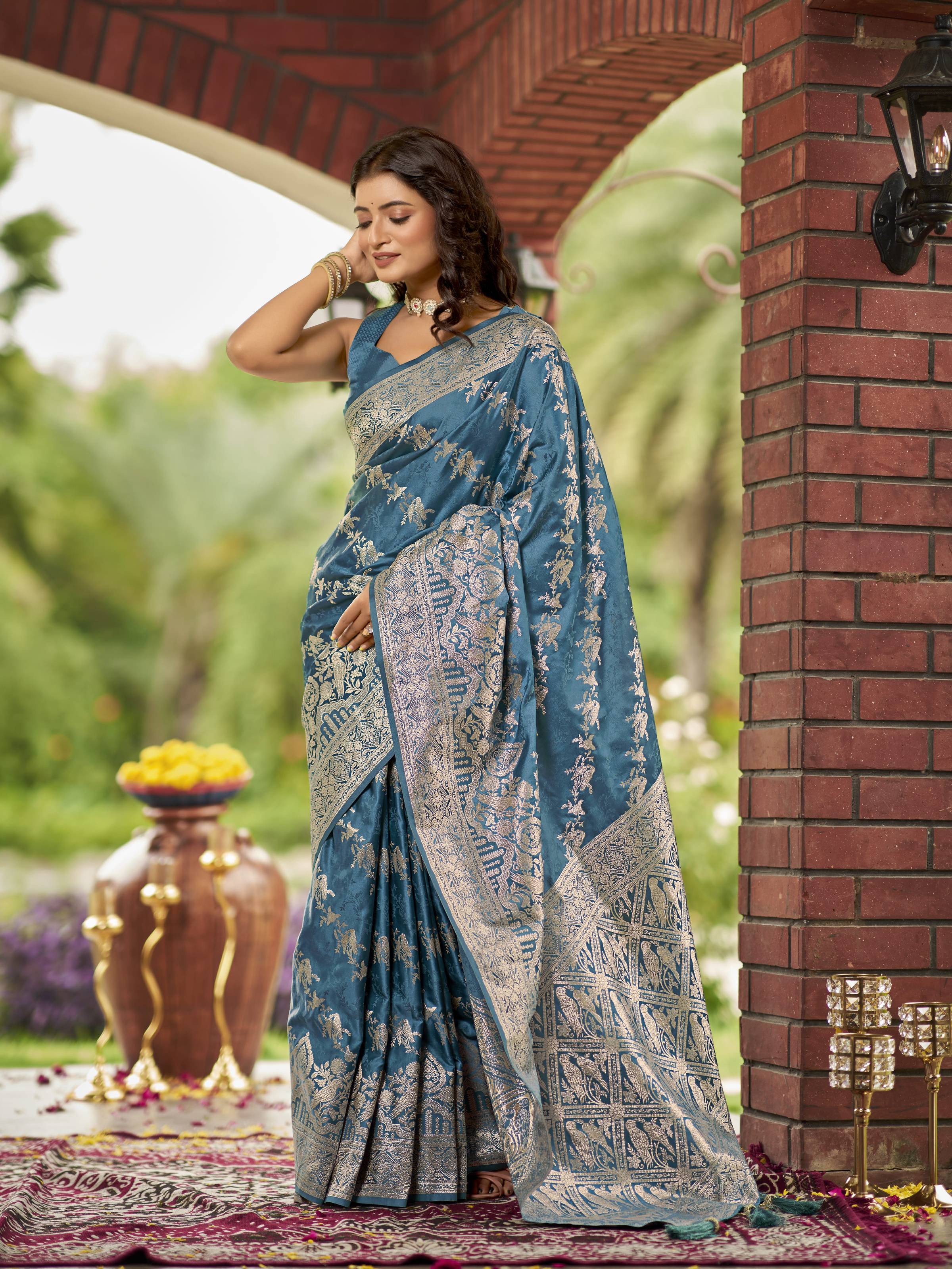 MANOHARI Banarasi Silk Blend Jacquard Work Saree - Blue - Dista