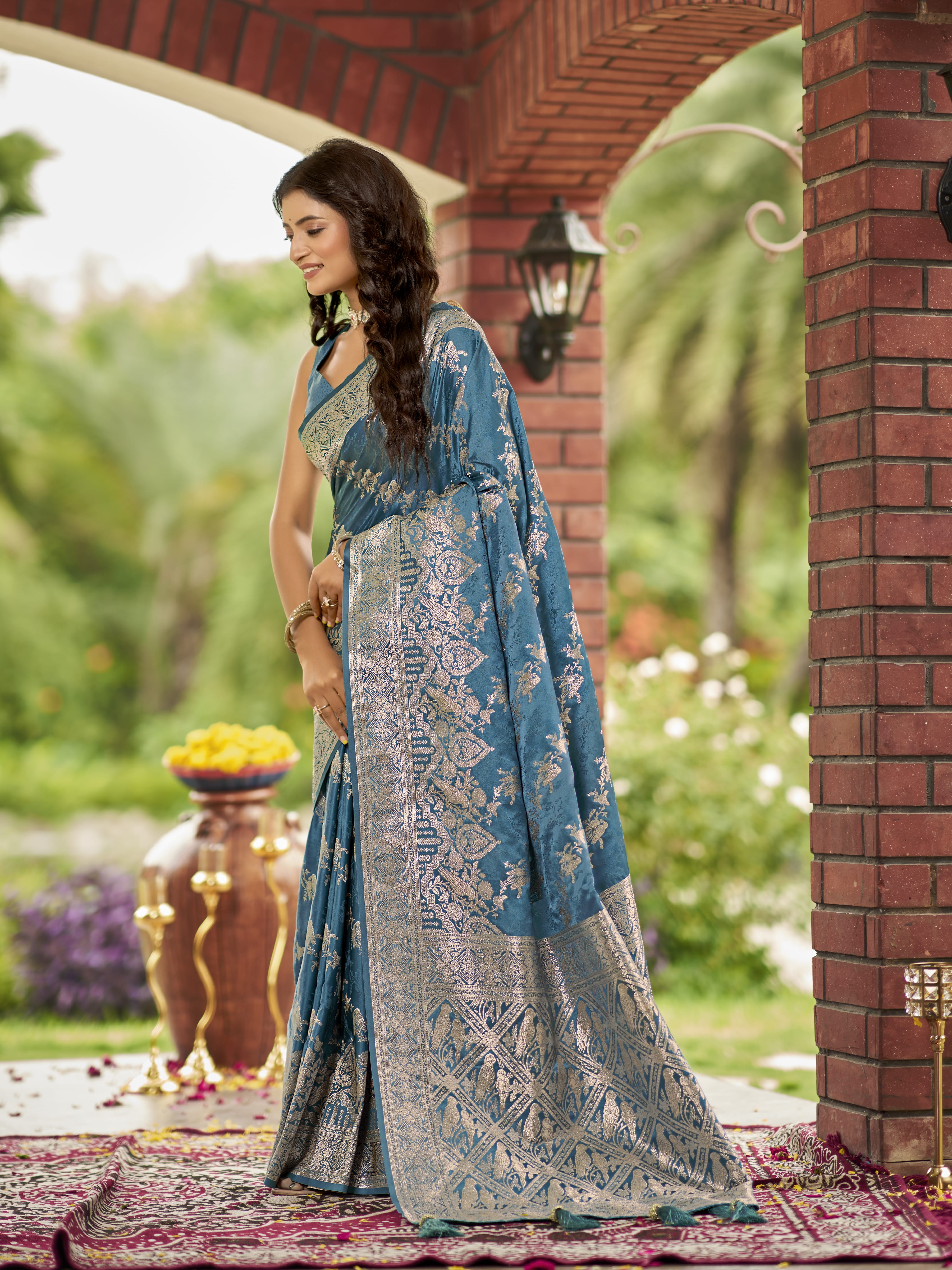 MANOHARI Banarasi Silk Blend Jacquard Work Saree - Blue - Dista