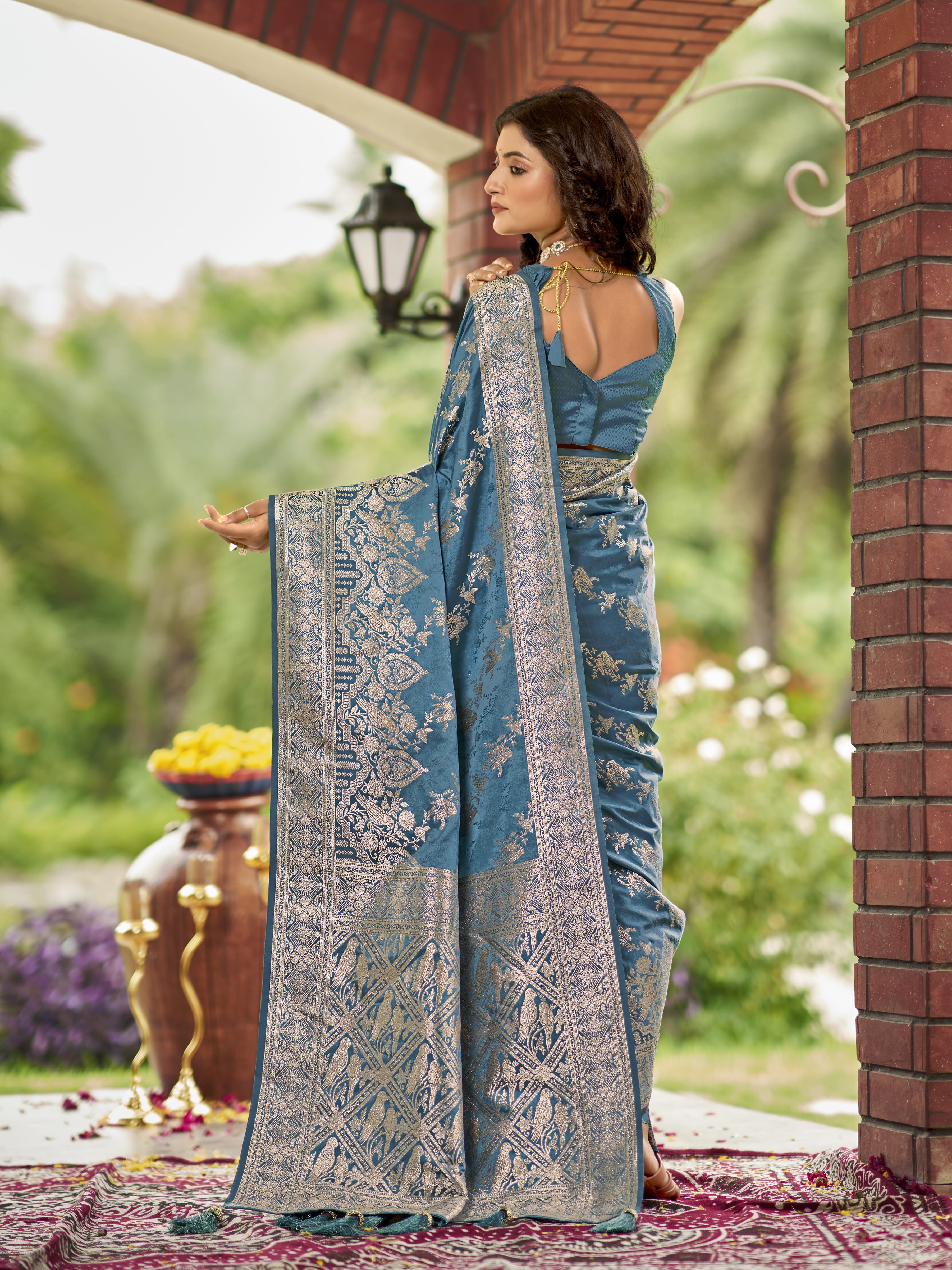 MANOHARI Banarasi Silk Blend Jacquard Work Saree - Blue - Dista