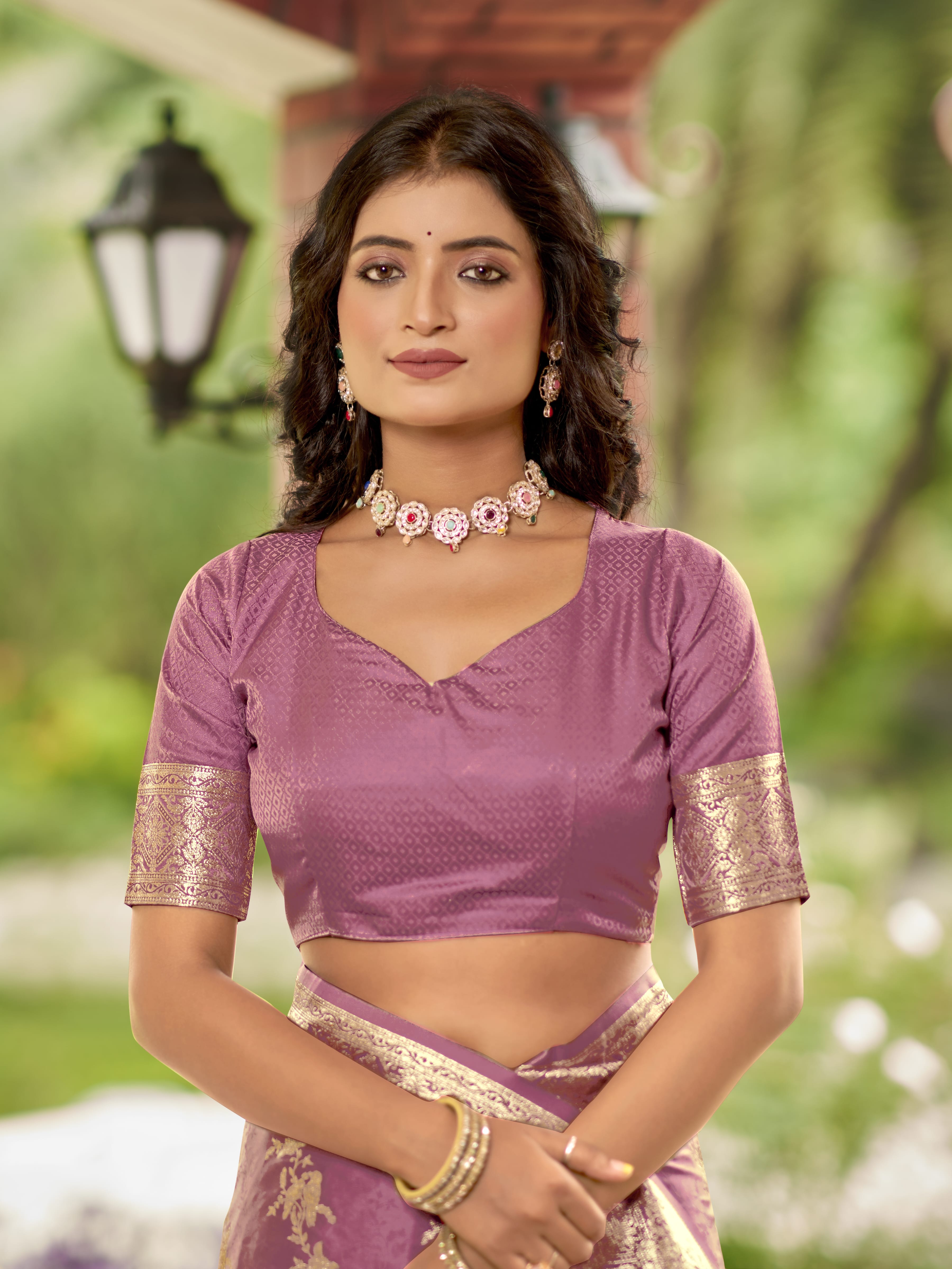 MANOHARI Banarasi Silk Blend Jacquard Work Saree - Pink - Dista