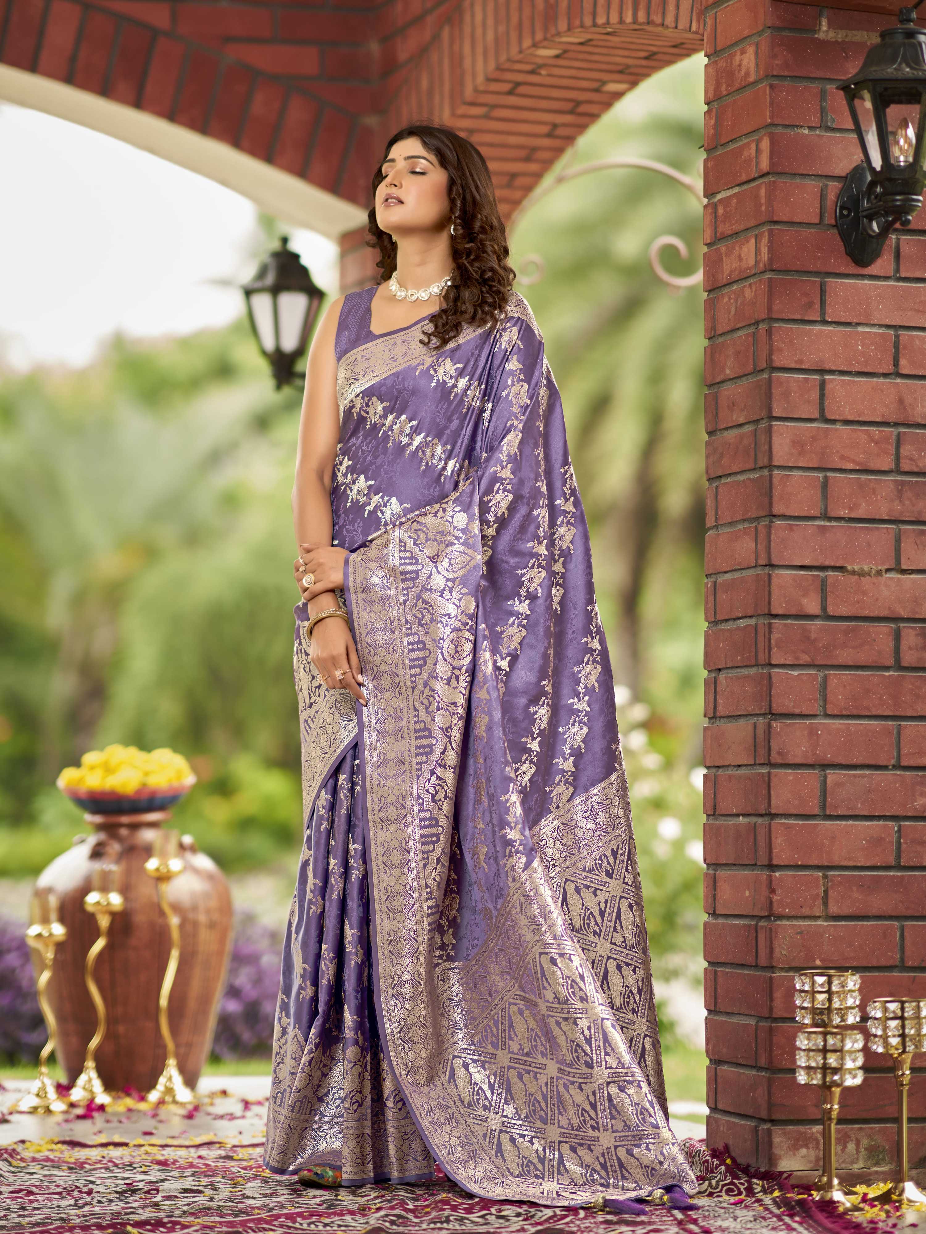 MANOHARI Banarasi Silk Blend Jacquard Work Saree - Purple - Dista