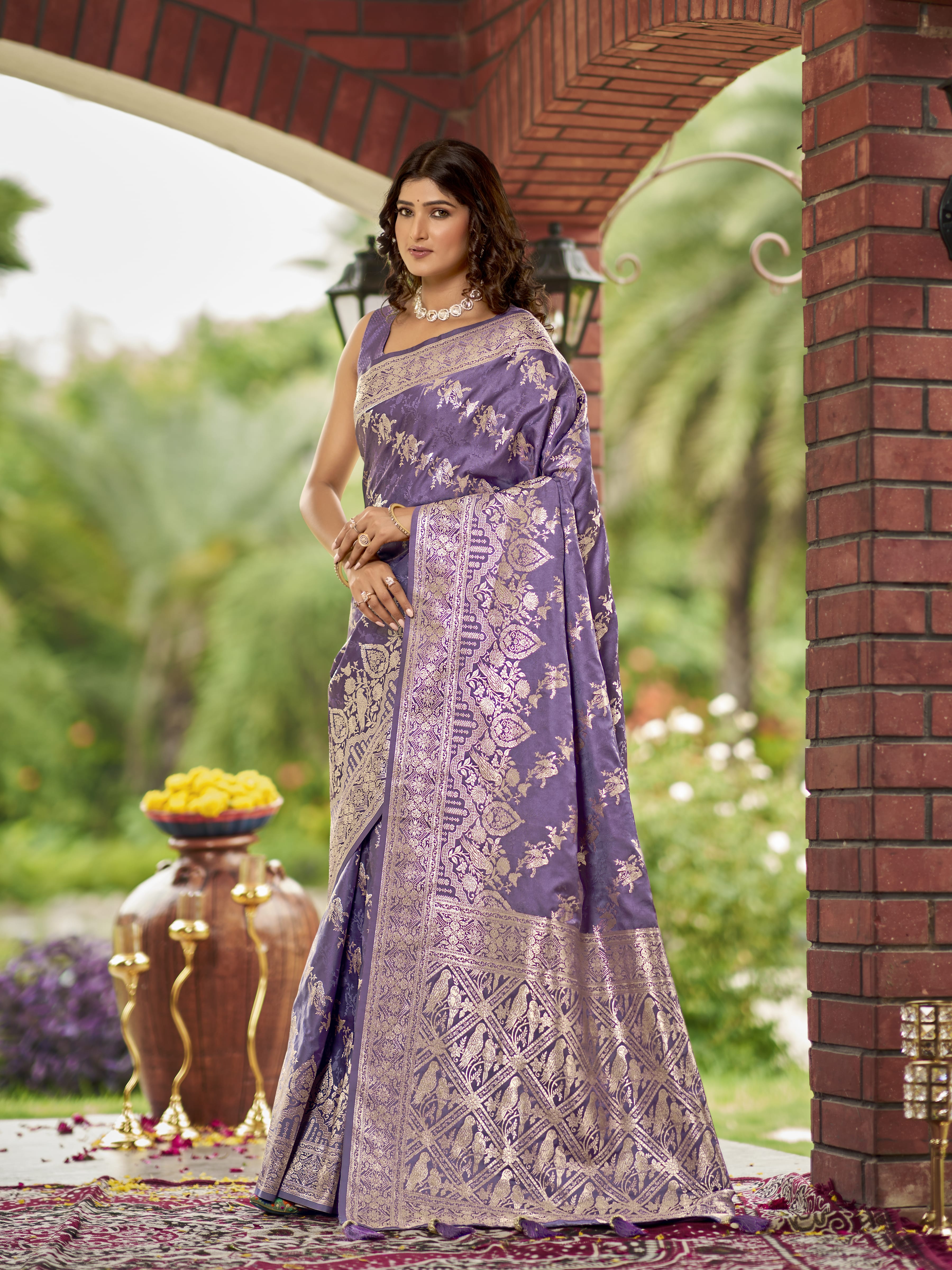 MANOHARI Banarasi Silk Blend Jacquard Work Saree - Purple - Dista