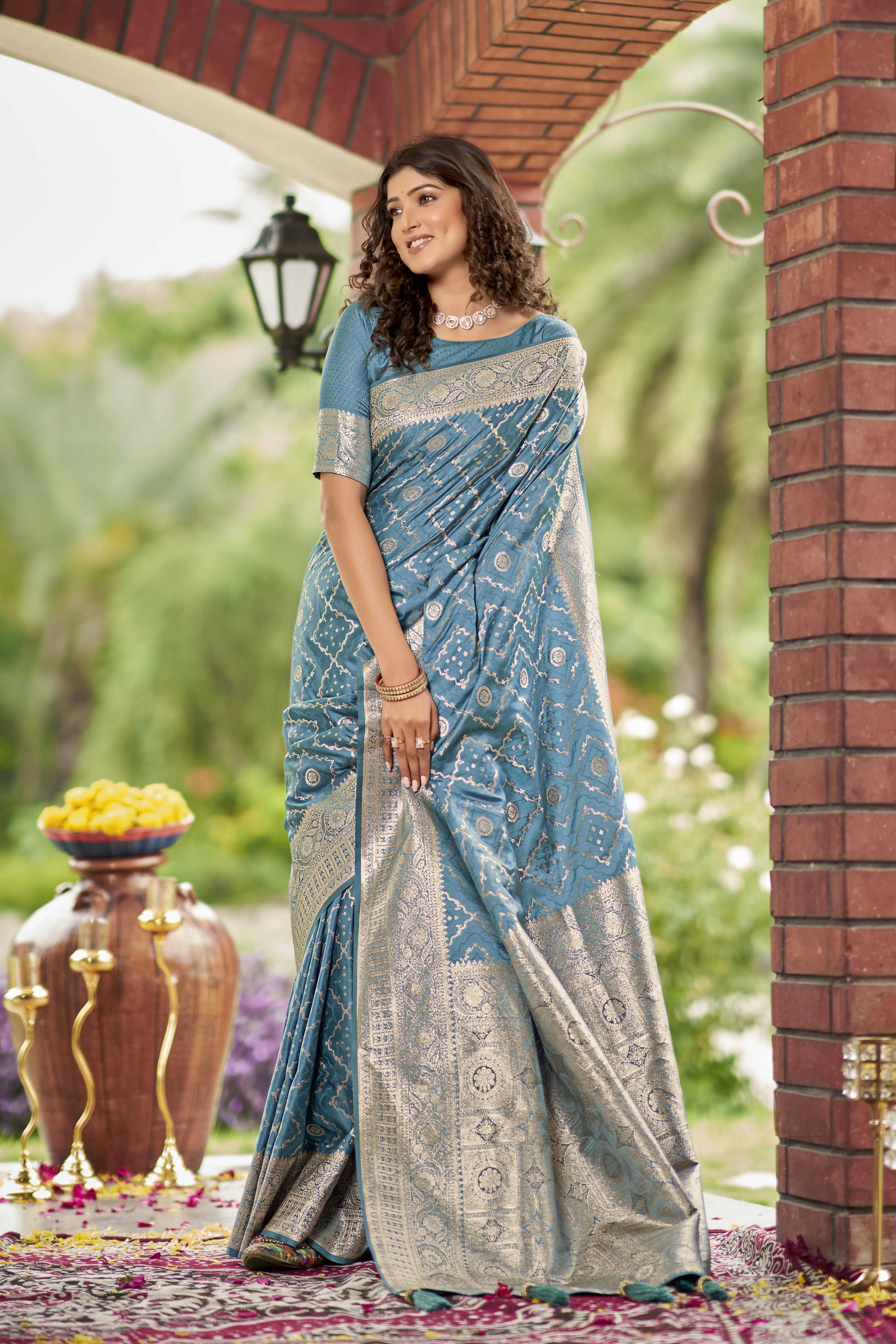 MANOHARI Banarasi Silk Blend Jacquard Work Saree - Blue - Dista