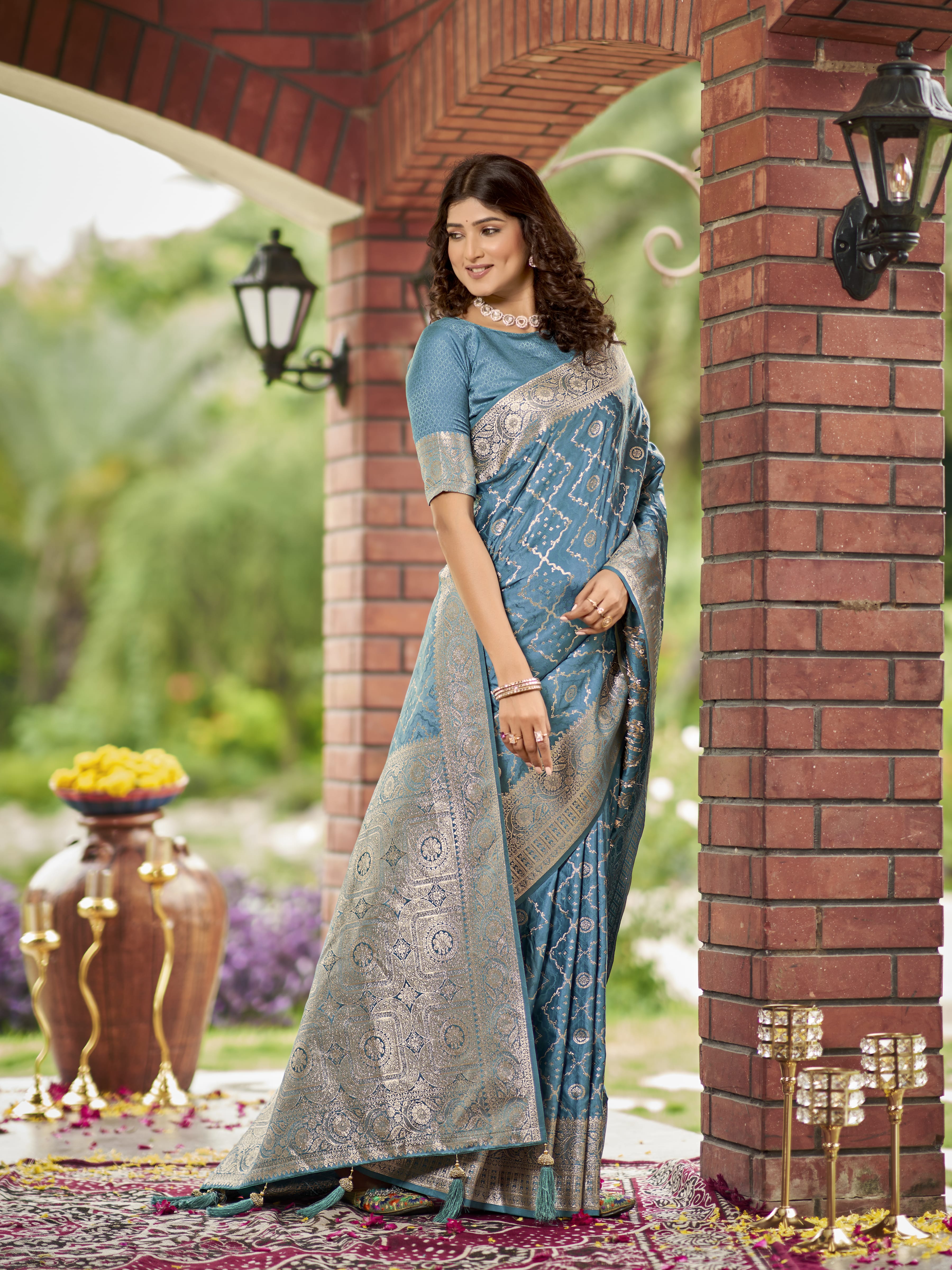 MANOHARI Banarasi Silk Blend Jacquard Work Saree - Blue - Dista