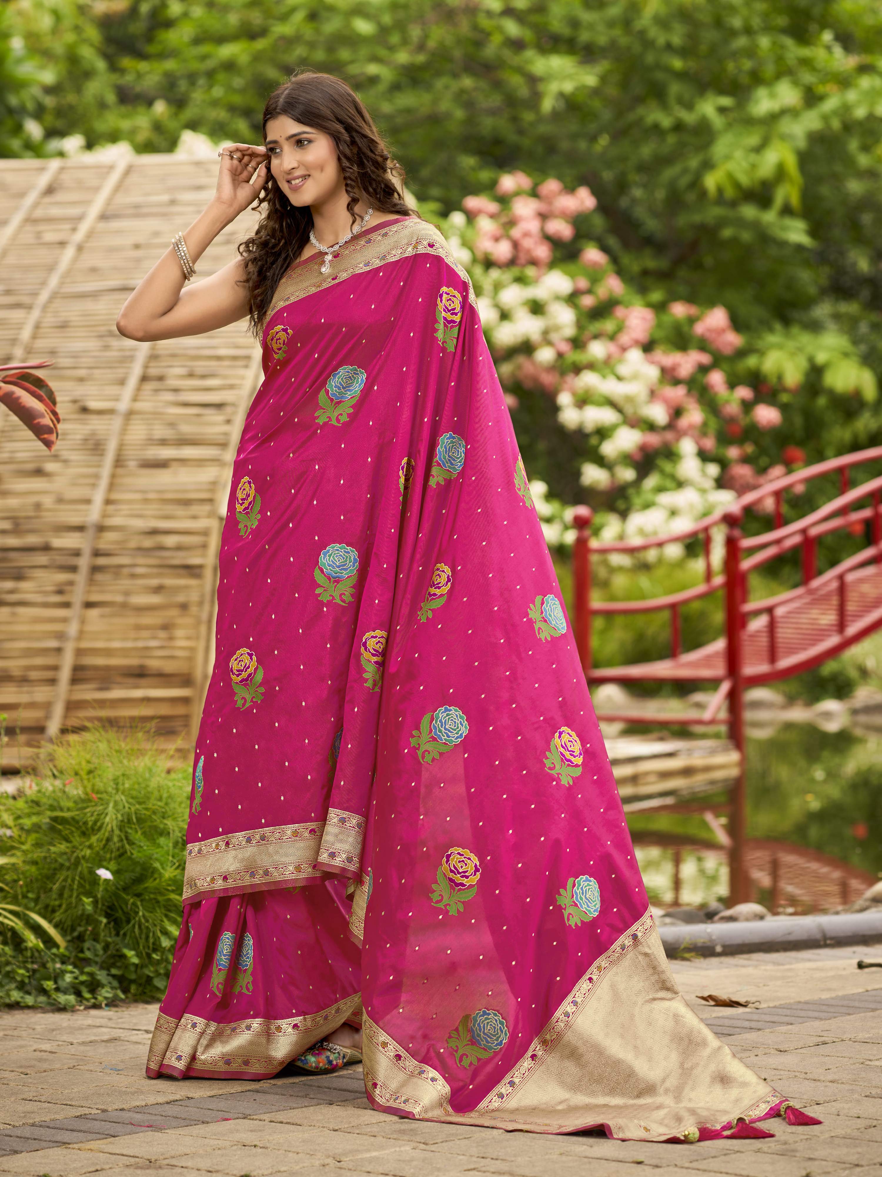 MANOHARI Banarasi Silk Blend Jacquard Work Saree - Pink - Dista