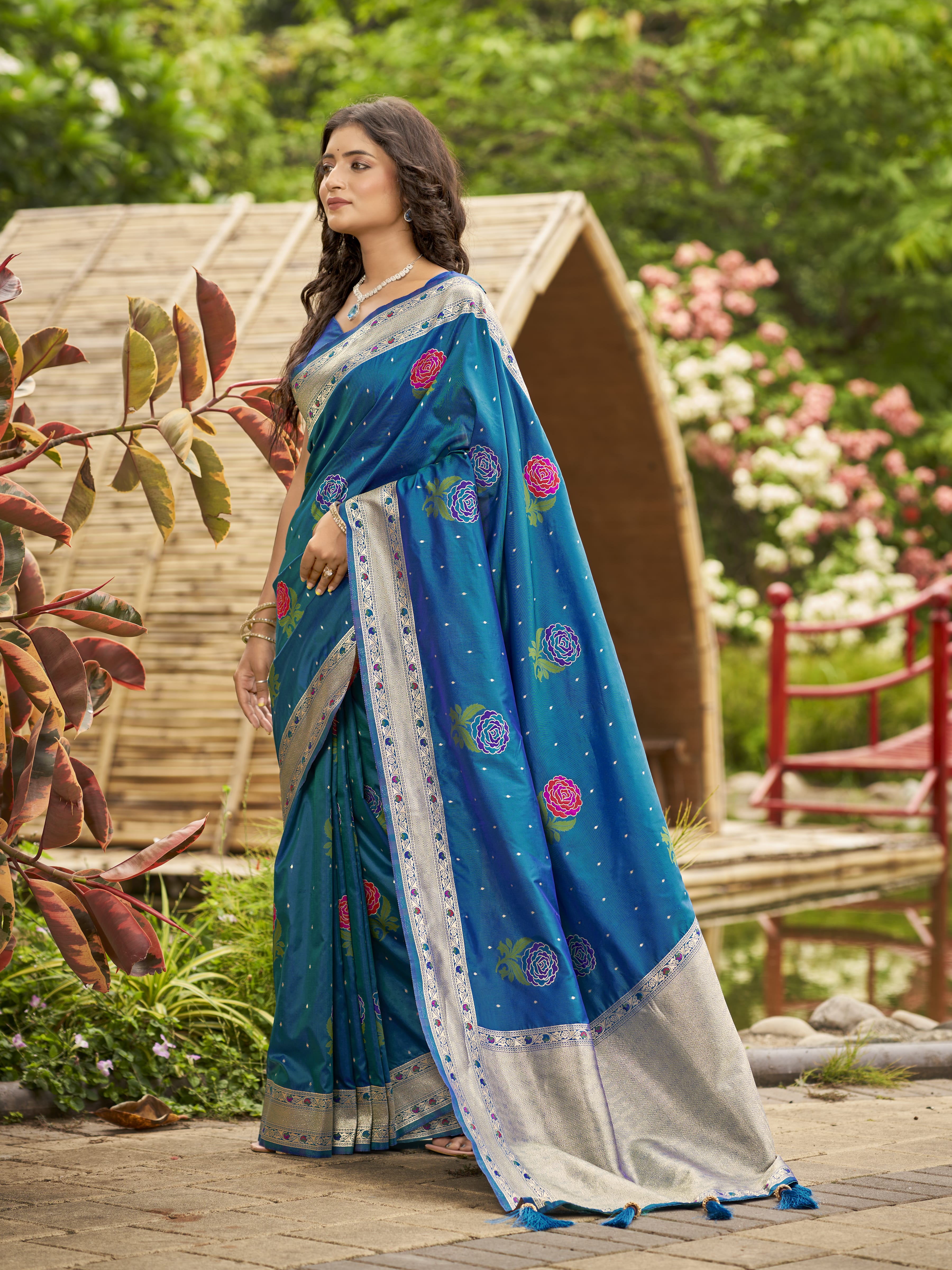 MANOHARI Banarasi Silk Blend Jacquard Work Saree - Blue - Dista
