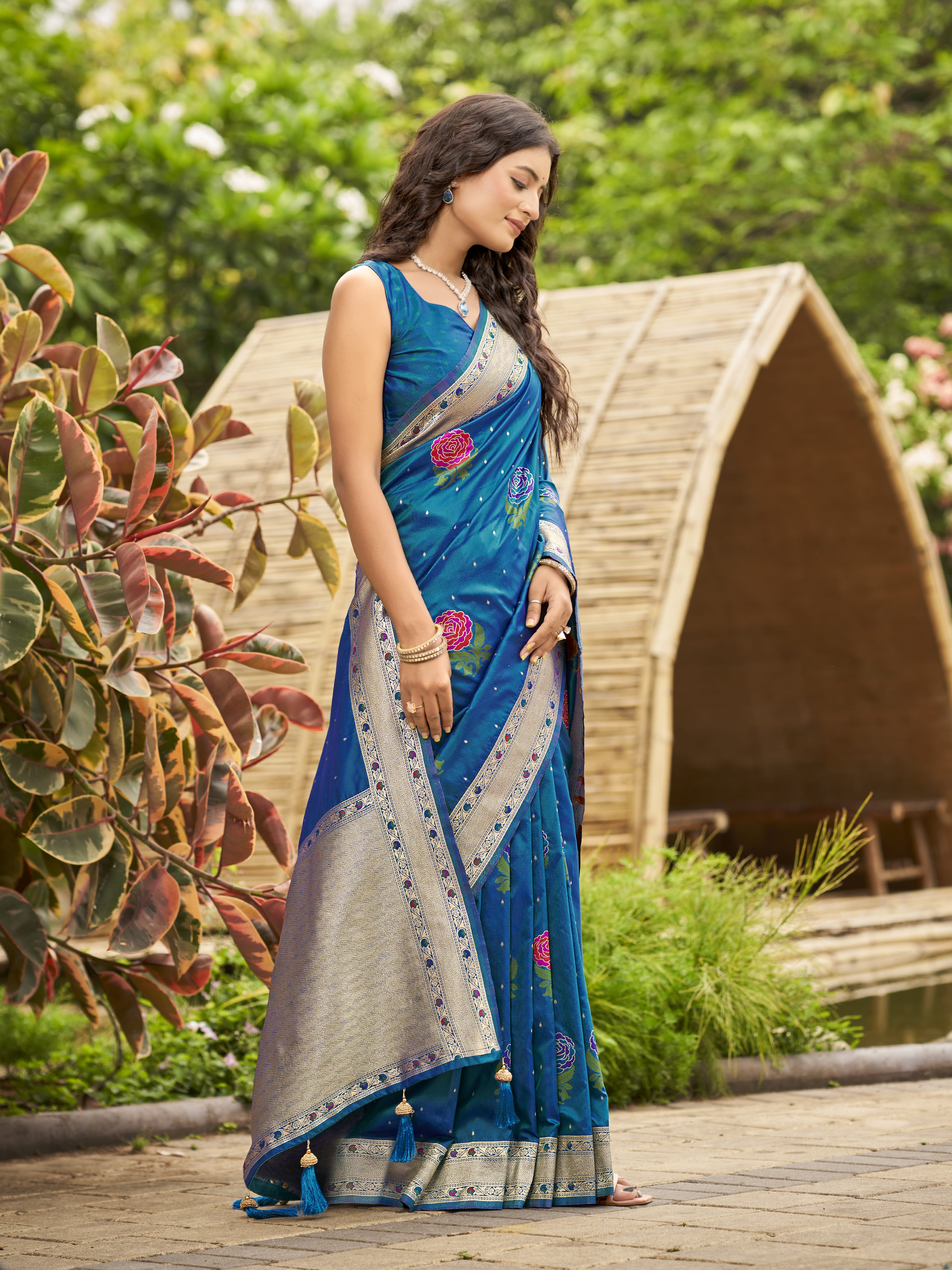 MANOHARI Banarasi Silk Blend Jacquard Work Saree - Blue - Dista