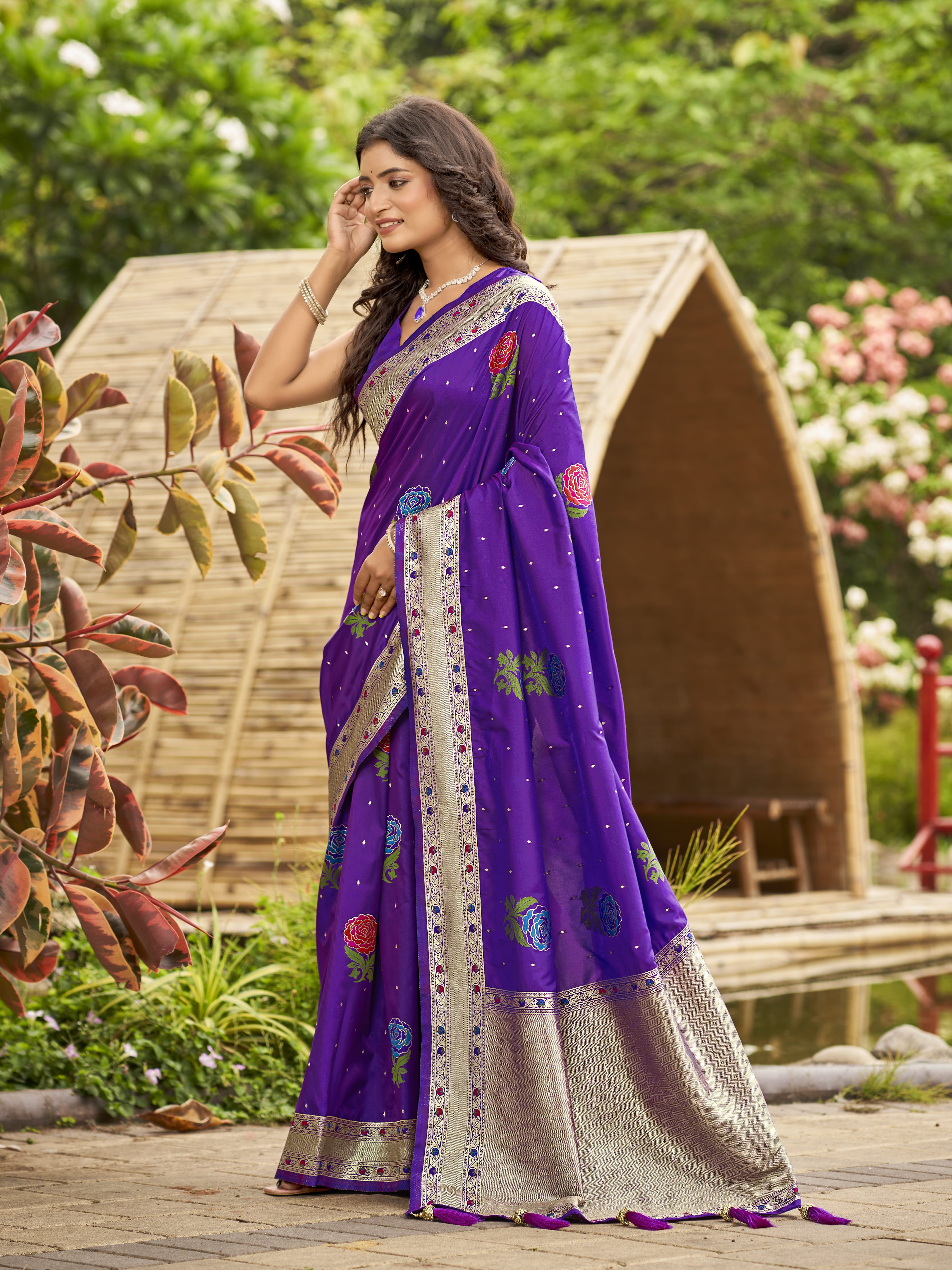 MANOHARI Banarasi Silk Blend Jacquard Work Saree - Purple - Dista