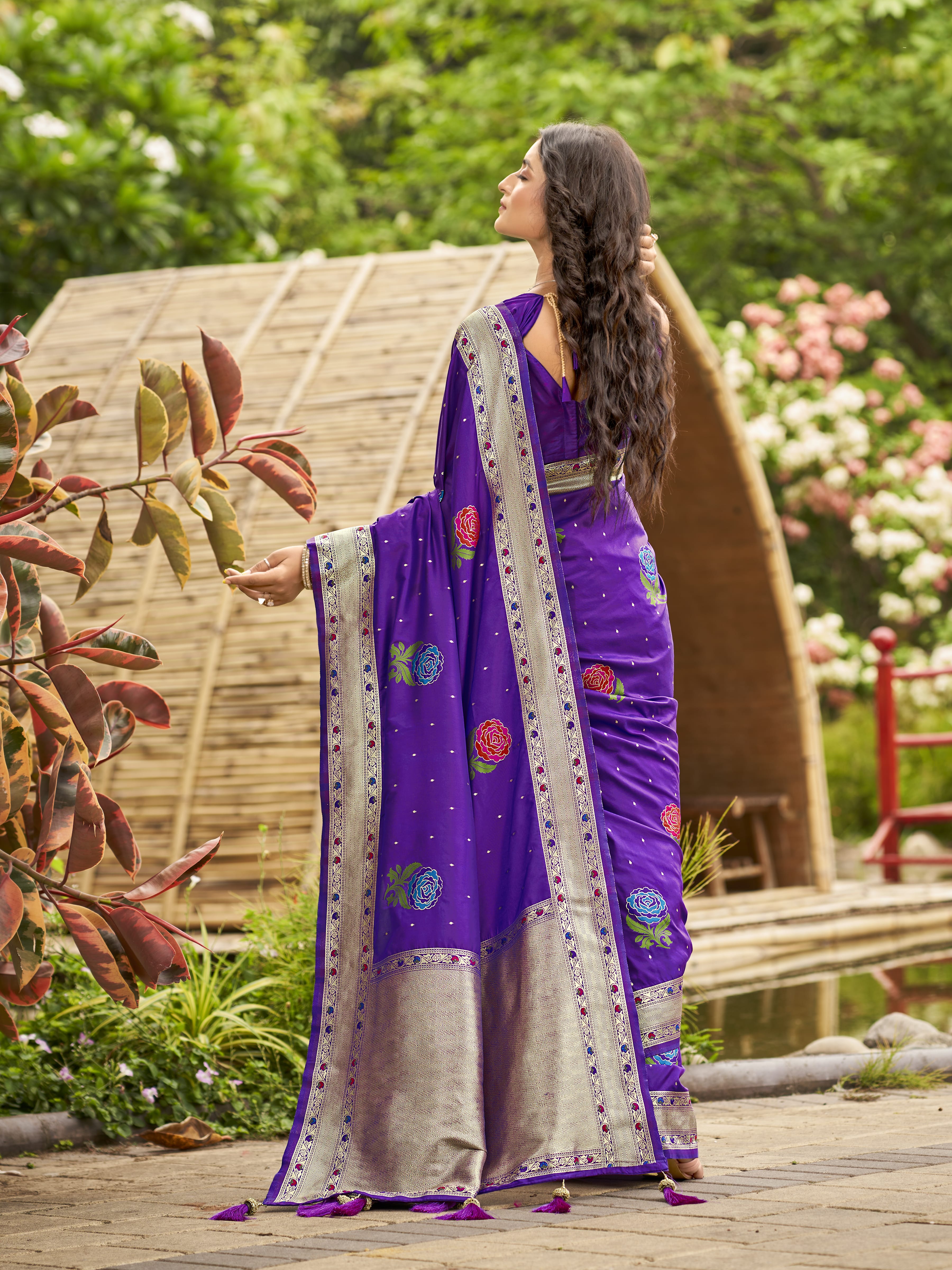 MANOHARI Banarasi Silk Blend Jacquard Work Saree - Purple - Dista