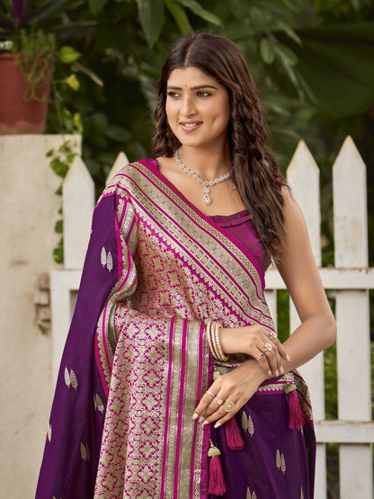 MANOHARI Banarasi Silk Blend Jacquard Work Saree - Purple - Dista