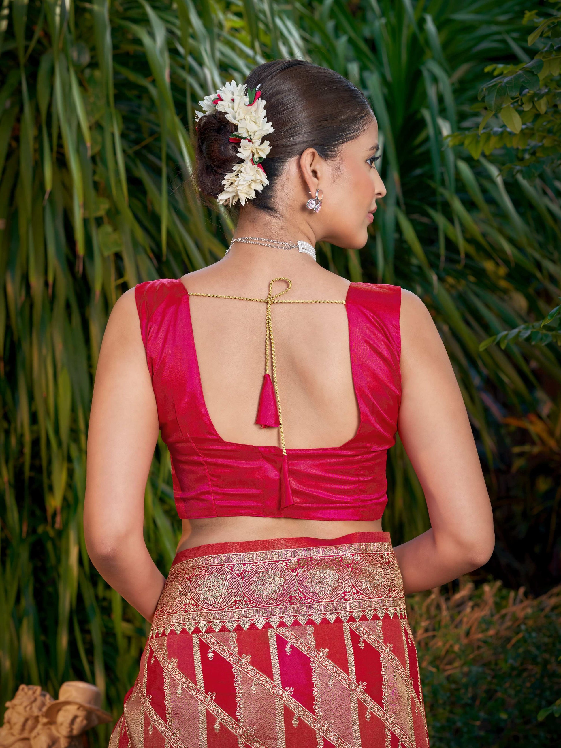 MANOHARI Banarasi Silk Blend Jacquard Work Saree - Pink - Dista