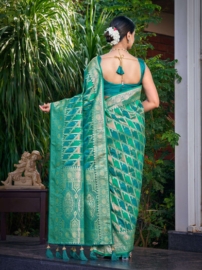 MANOHARI Banarasi Silk Blend Jacquard Work Saree - Green - Dista